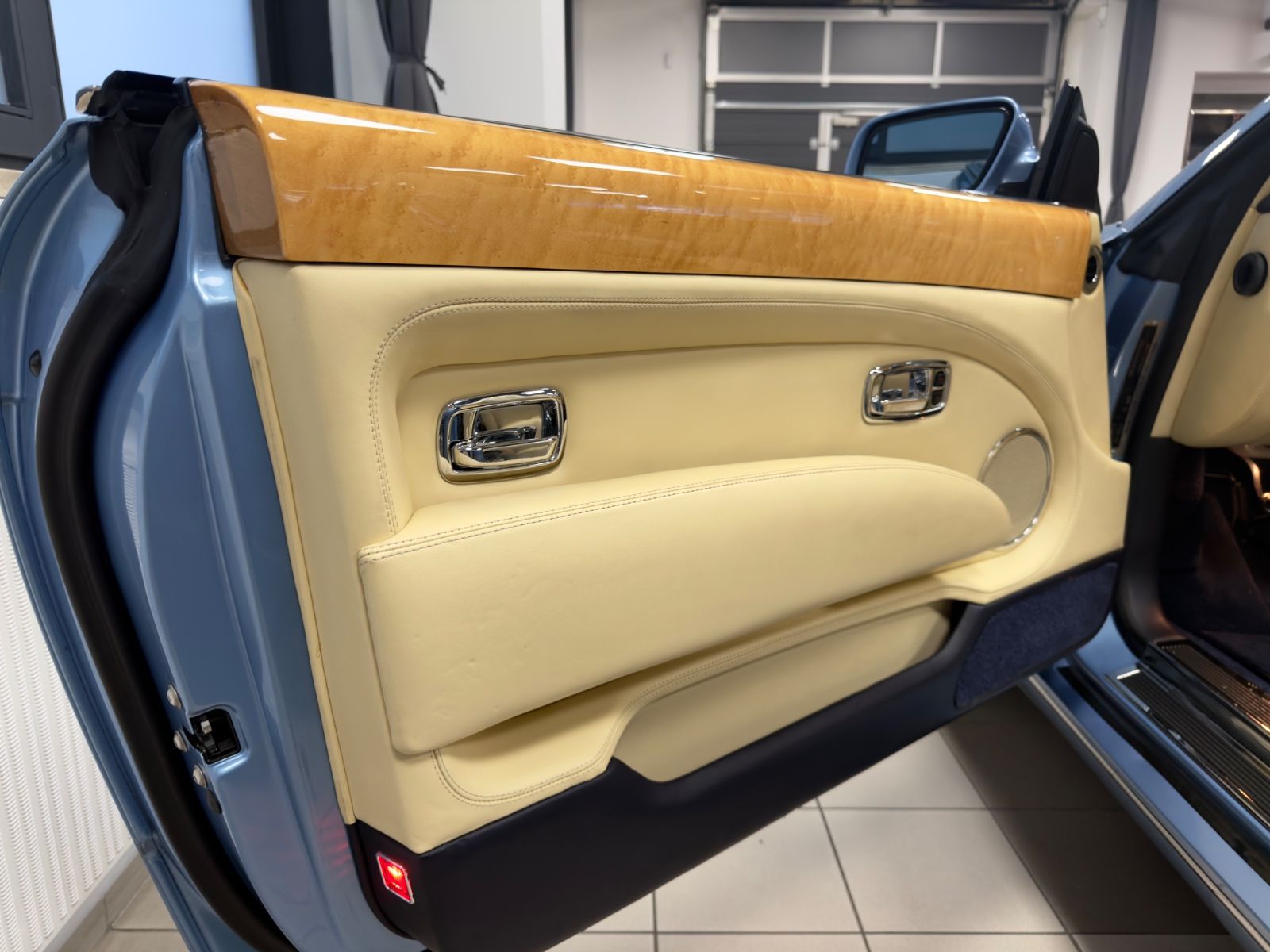 Fahrzeugabbildung Bentley AZURE CABRIO ONE OF ONE 29800KM SAMMLER TRAUM!!!