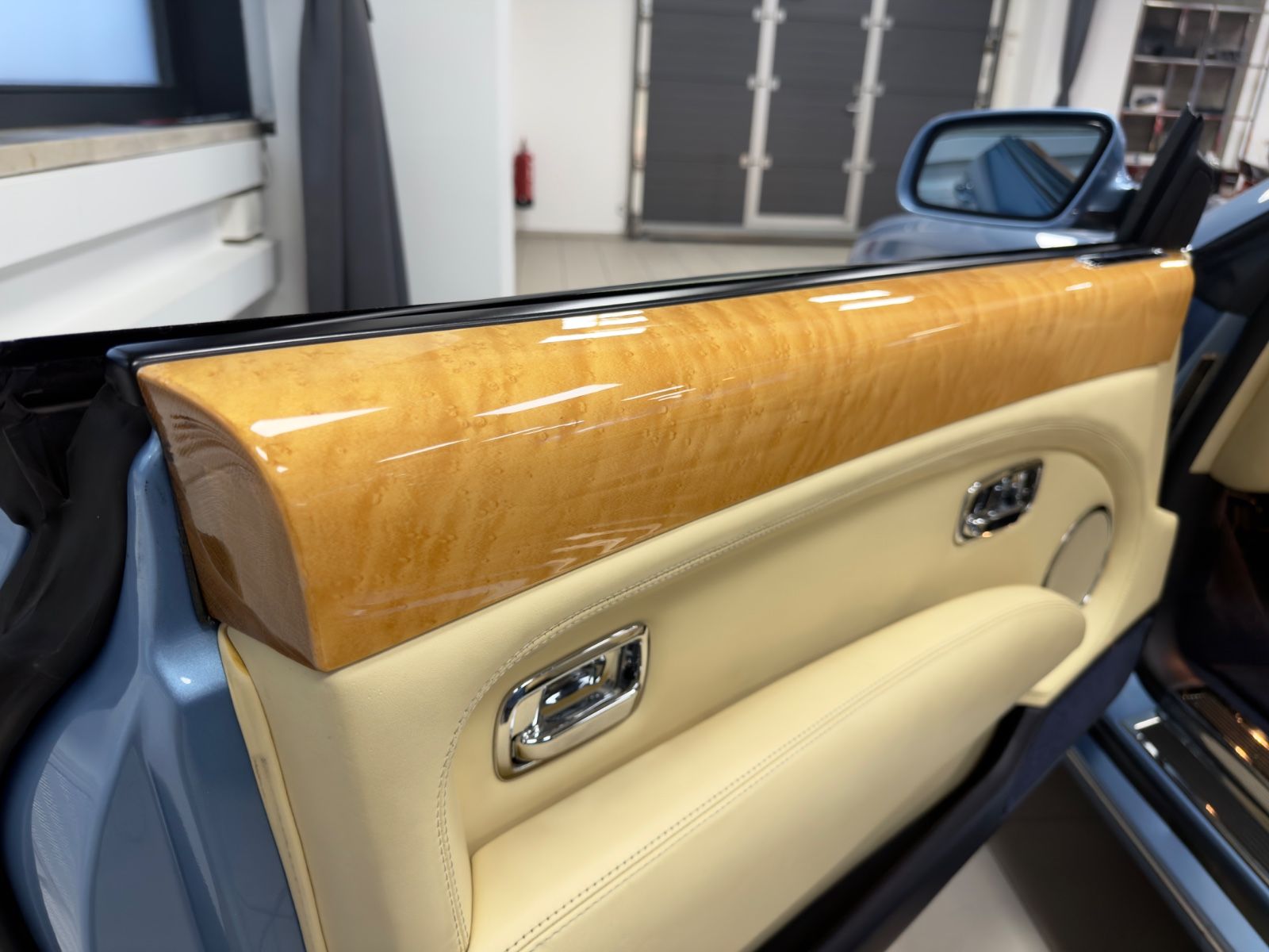 Fahrzeugabbildung Bentley AZURE CABRIO ONE OF ONE 29800KM SAMMLER TRAUM!!!