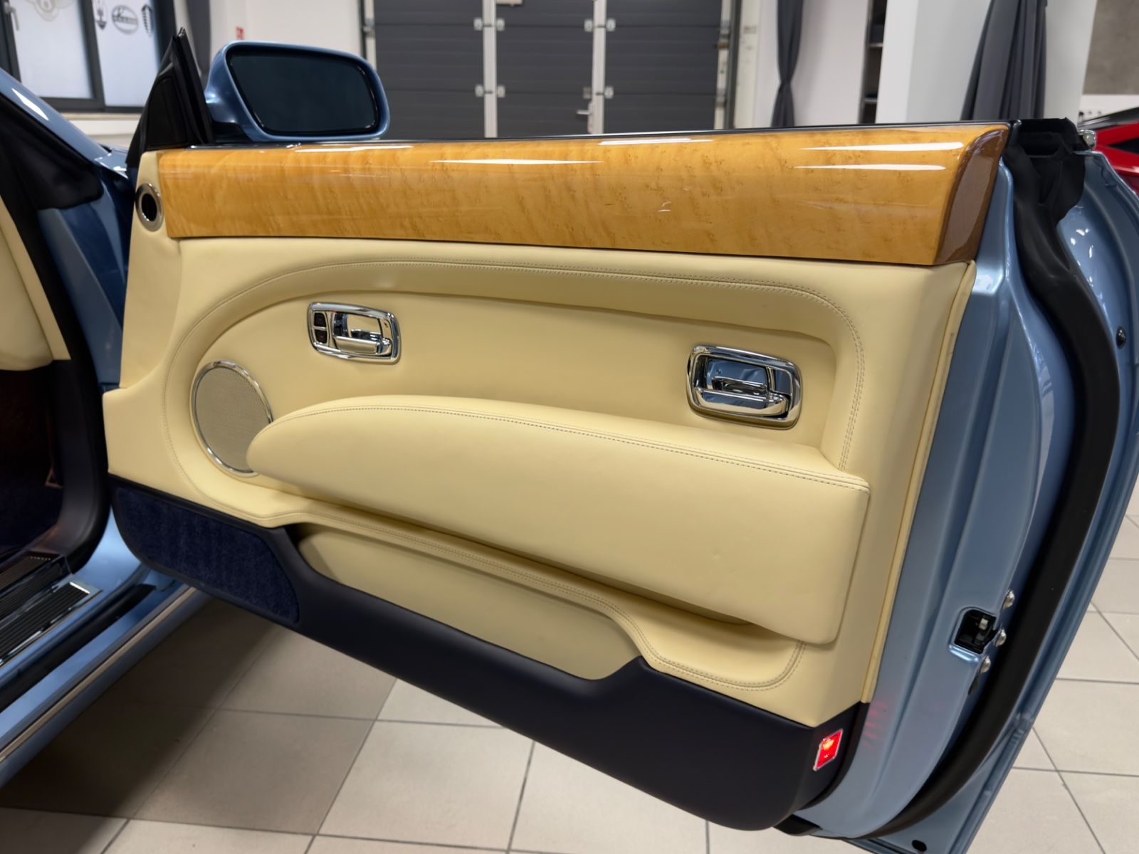 Fahrzeugabbildung Bentley AZURE CABRIO ONE OF ONE 29800KM SAMMLER TRAUM!!!