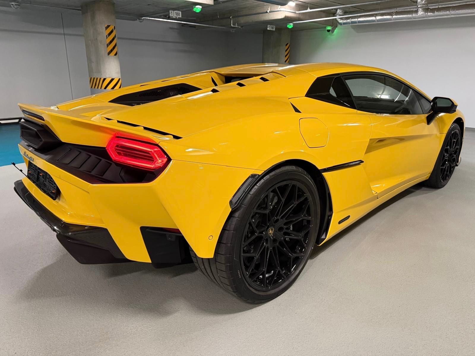 Lamborghini TEMERARIO GIALLO CARBON INT&EXT LIFT MY26 NEWCAR