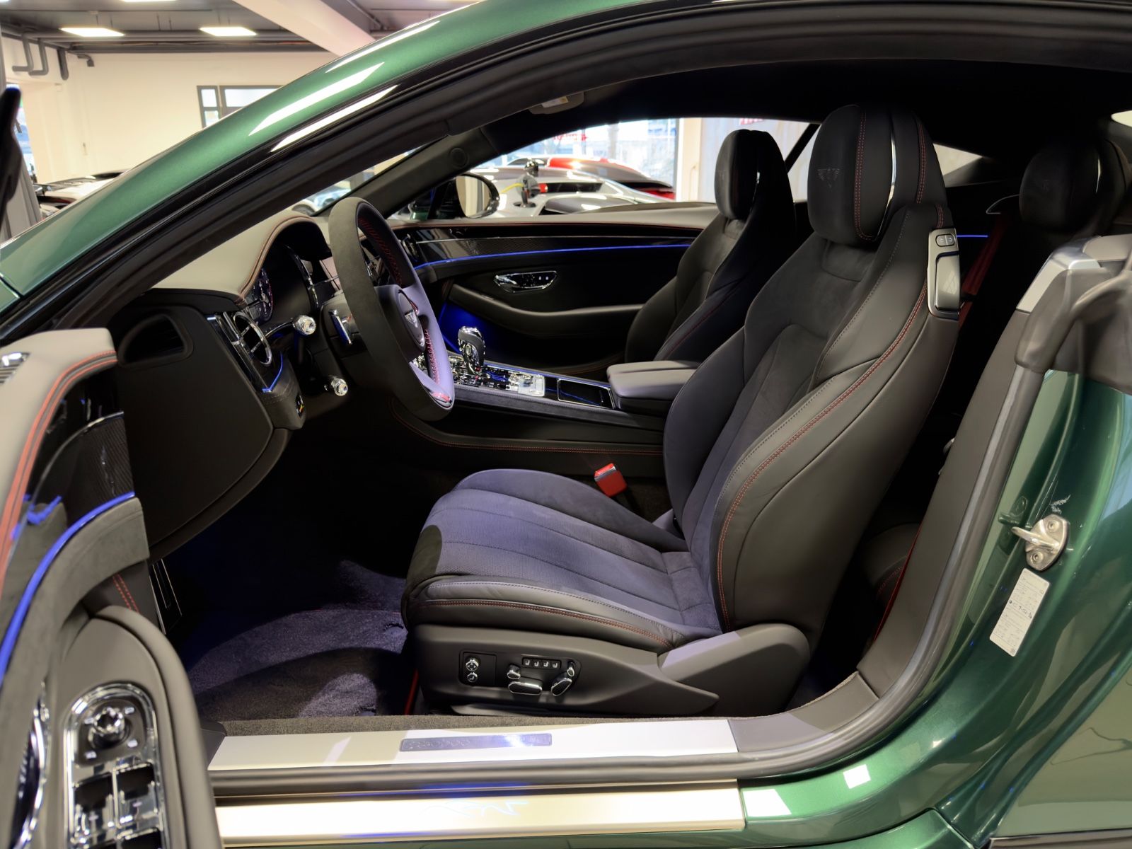 Fahrzeugabbildung Bentley CONTINENTAL  GT LE MANS EDITION 1 of 48 FULLOPT!