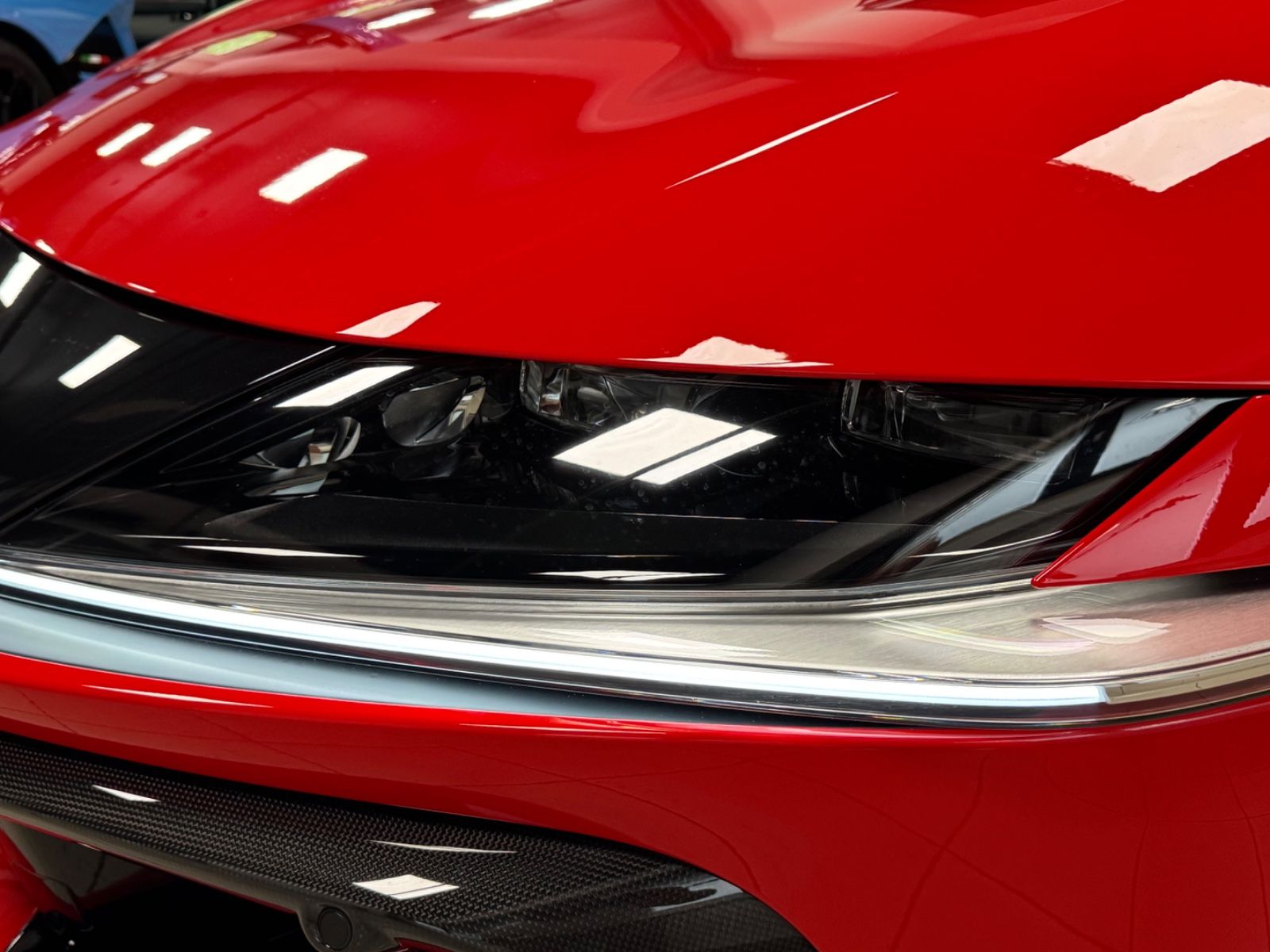 Fahrzeugabbildung Ferrari 12 Cilindri COUPE CARBON EXT&INT CARBONSEAT FULL