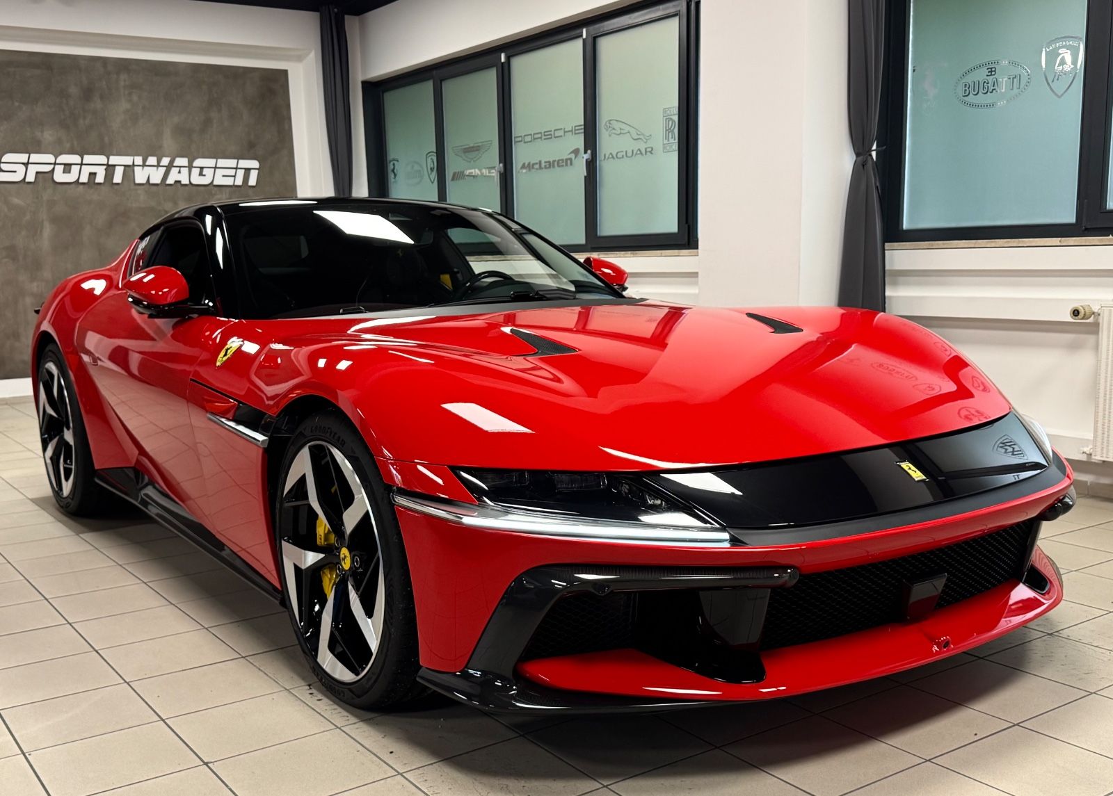 Fahrzeugabbildung Ferrari 12 Cilindri COUPE CARBON EXT&INT CARBONSEAT FULL