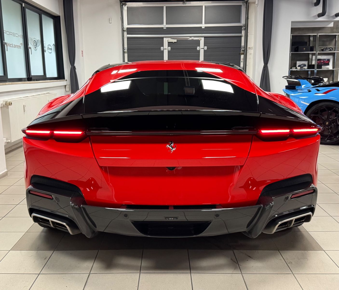 Fahrzeugabbildung Ferrari 12 Cilindri COUPE CARBON EXT&INT CARBONSEAT FULL