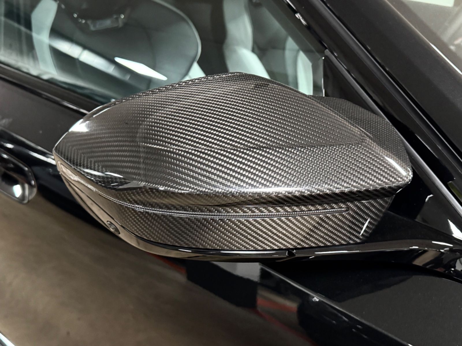 Fahrzeugabbildung BMW M5 ULTIMATE CERAMIC CARBON-INT&EXT B&W FULLOPT!