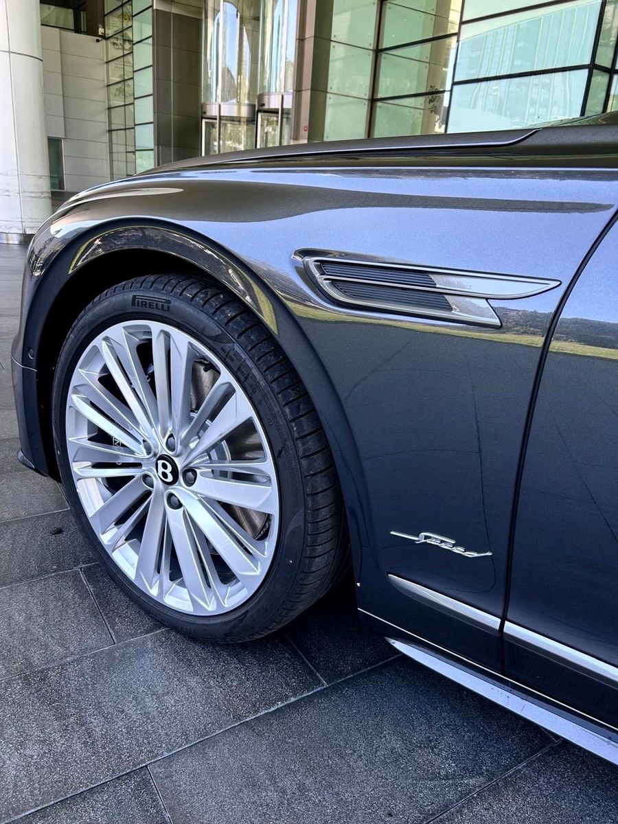 Fahrzeugabbildung Bentley FLYING SPUR SPEED FIRST EDITION BUSINESS 4SEAT!