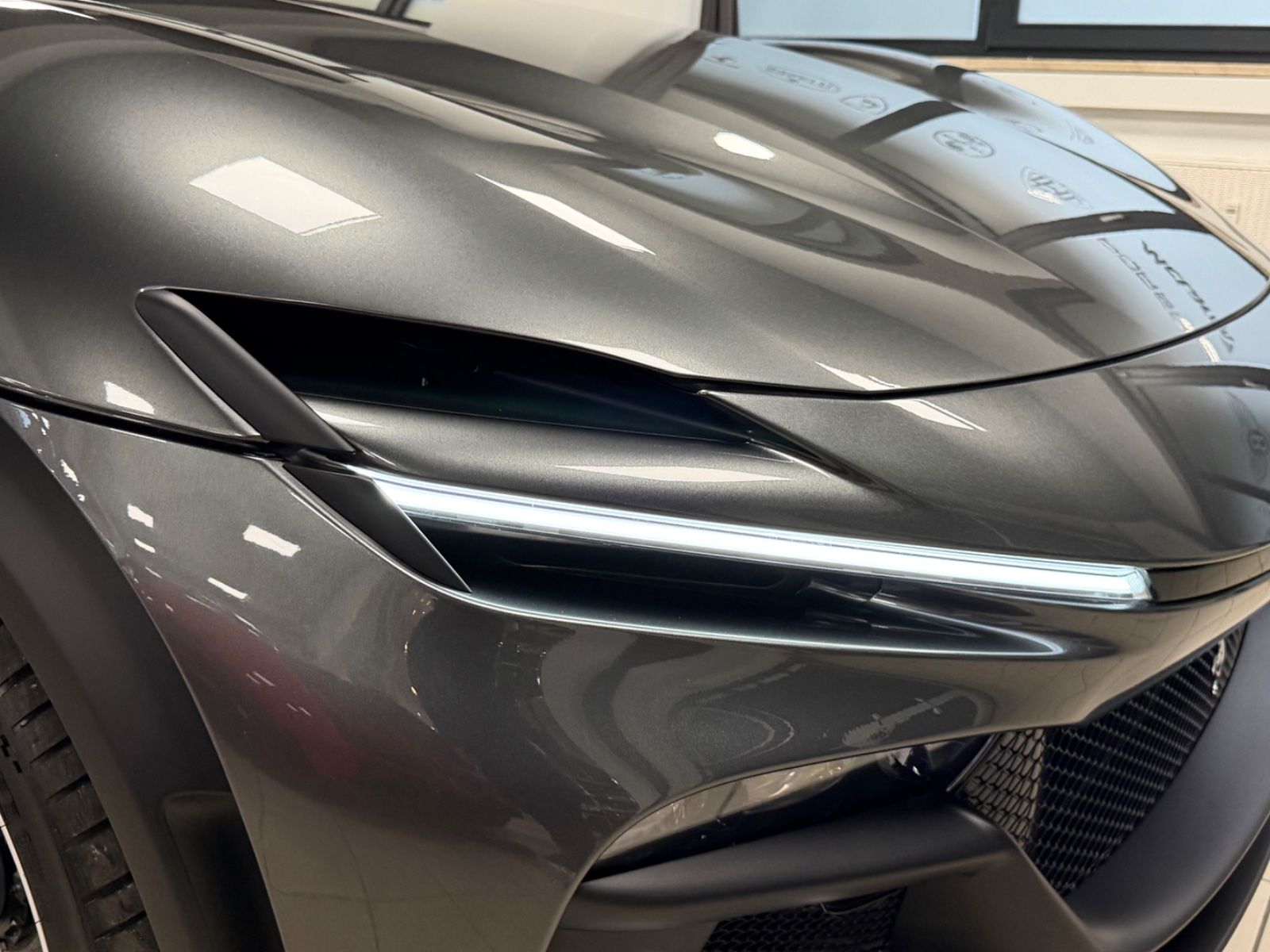 Fahrzeugabbildung Ferrari PUROSANGUE CARBON MASSAGE PANO PR26 LIFT READY!