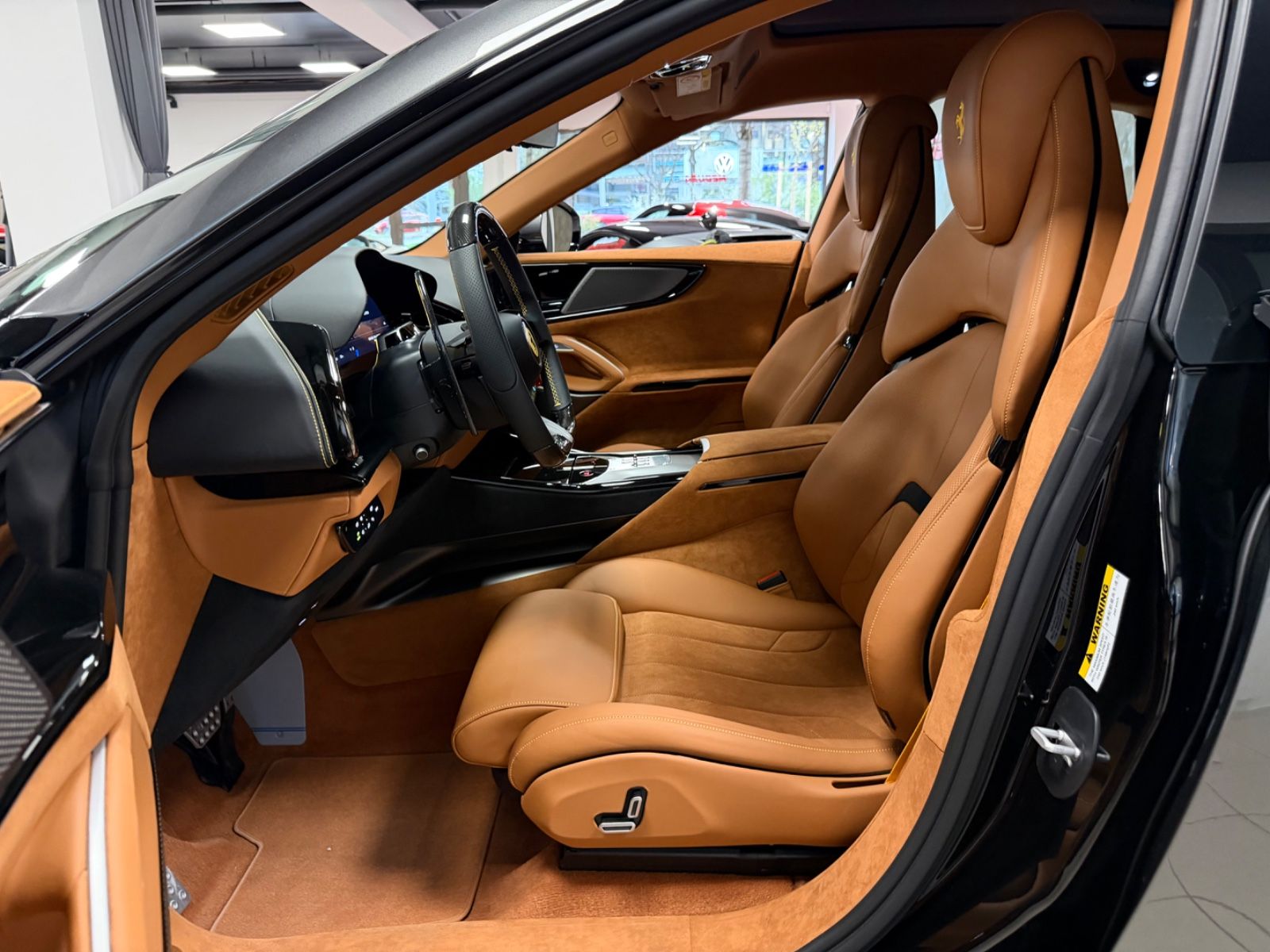 Fahrzeugabbildung Ferrari PUROSANGUE CARBON MASSAGE PANO PR26 LIFT READY!