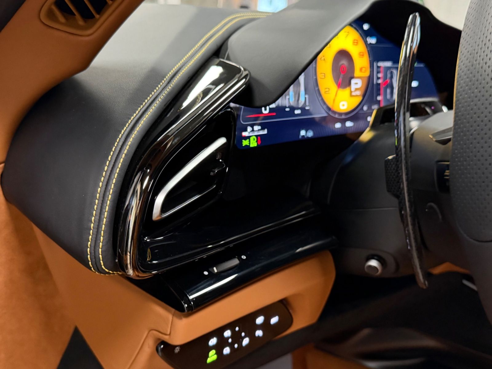 Fahrzeugabbildung Ferrari PUROSANGUE CARBON MASSAGE PANO PR26 LIFT READY!