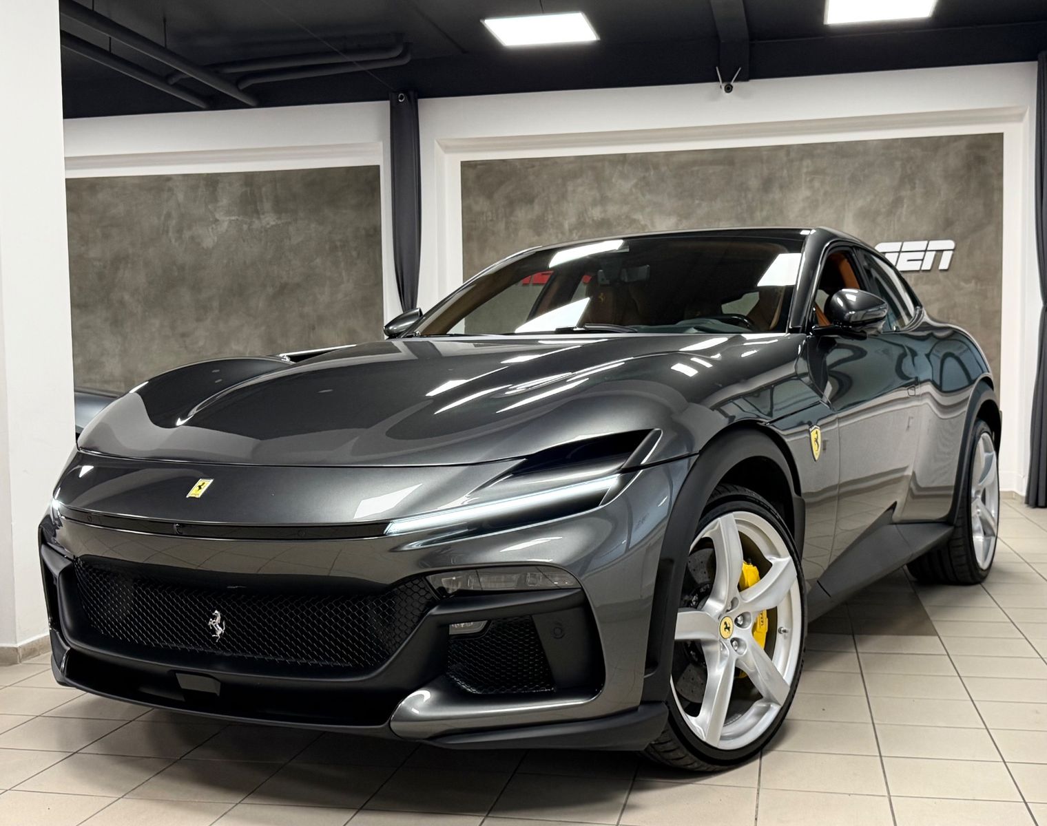 Fahrzeugabbildung Ferrari PUROSANGUE CARBON MASSAGE PANO PR26 LIFT READY!