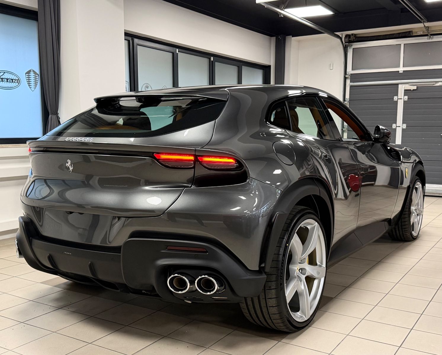 Fahrzeugabbildung Ferrari PUROSANGUE CARBON MASSAGE PANO PR26 LIFT READY!