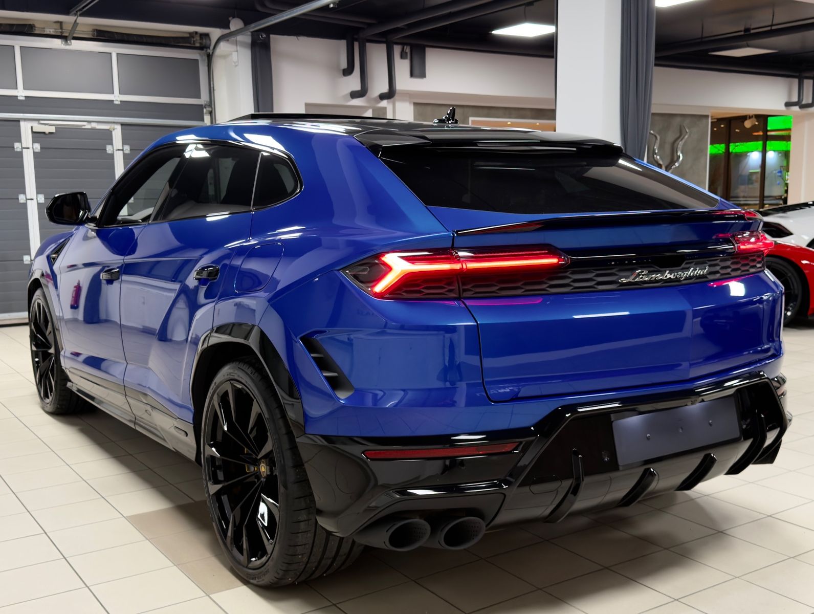 Fahrzeugabbildung Lamborghini URUS SE CARBON B&O MASSAGE PANO HEADUP FULLOPT!!
