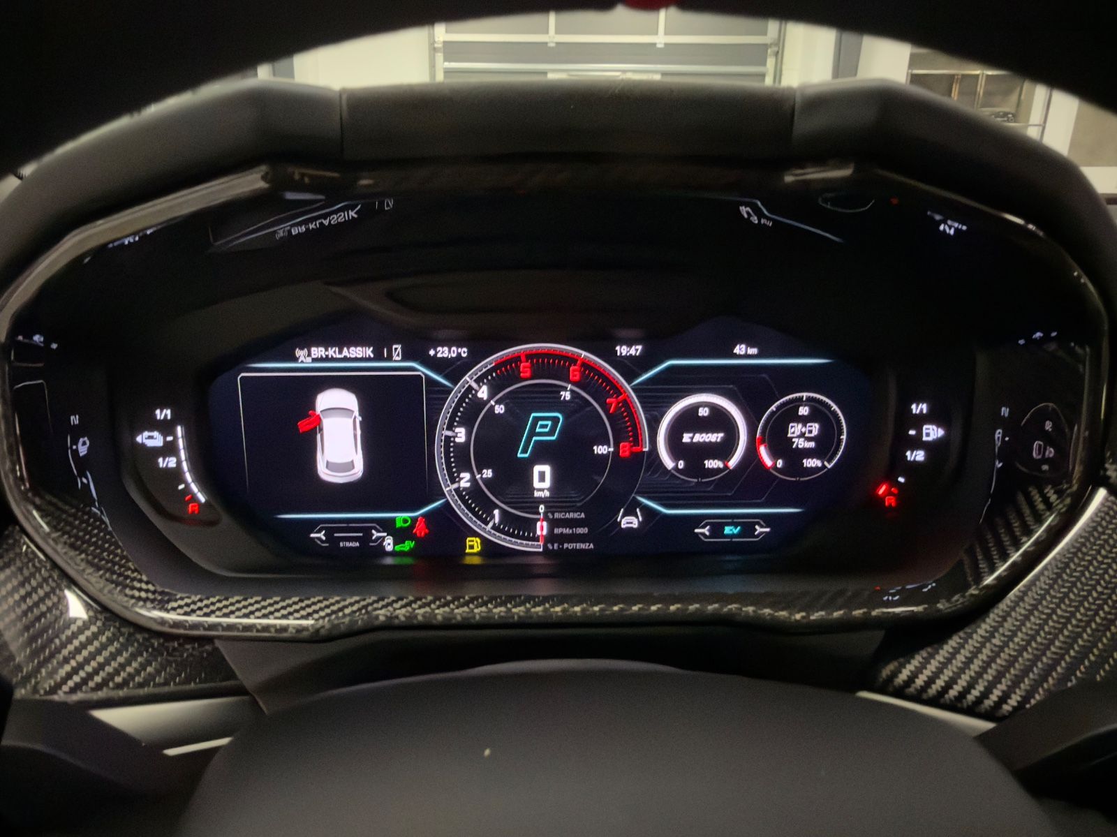 Fahrzeugabbildung Lamborghini URUS SE CARBON B&O MASSAGE PANO HEADUP FULLOPT!!