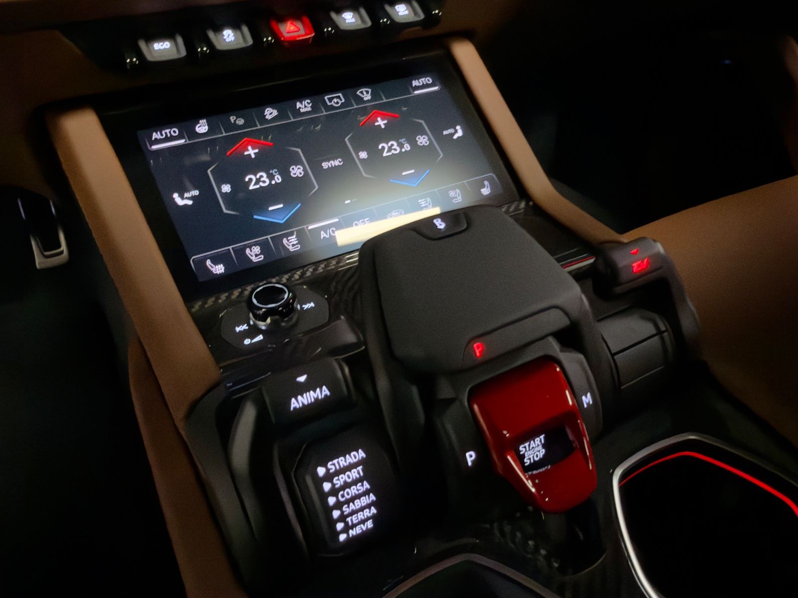 Fahrzeugabbildung Lamborghini URUS SE CARBON B&O MASSAGE PANO HEADUP FULLOPT!!