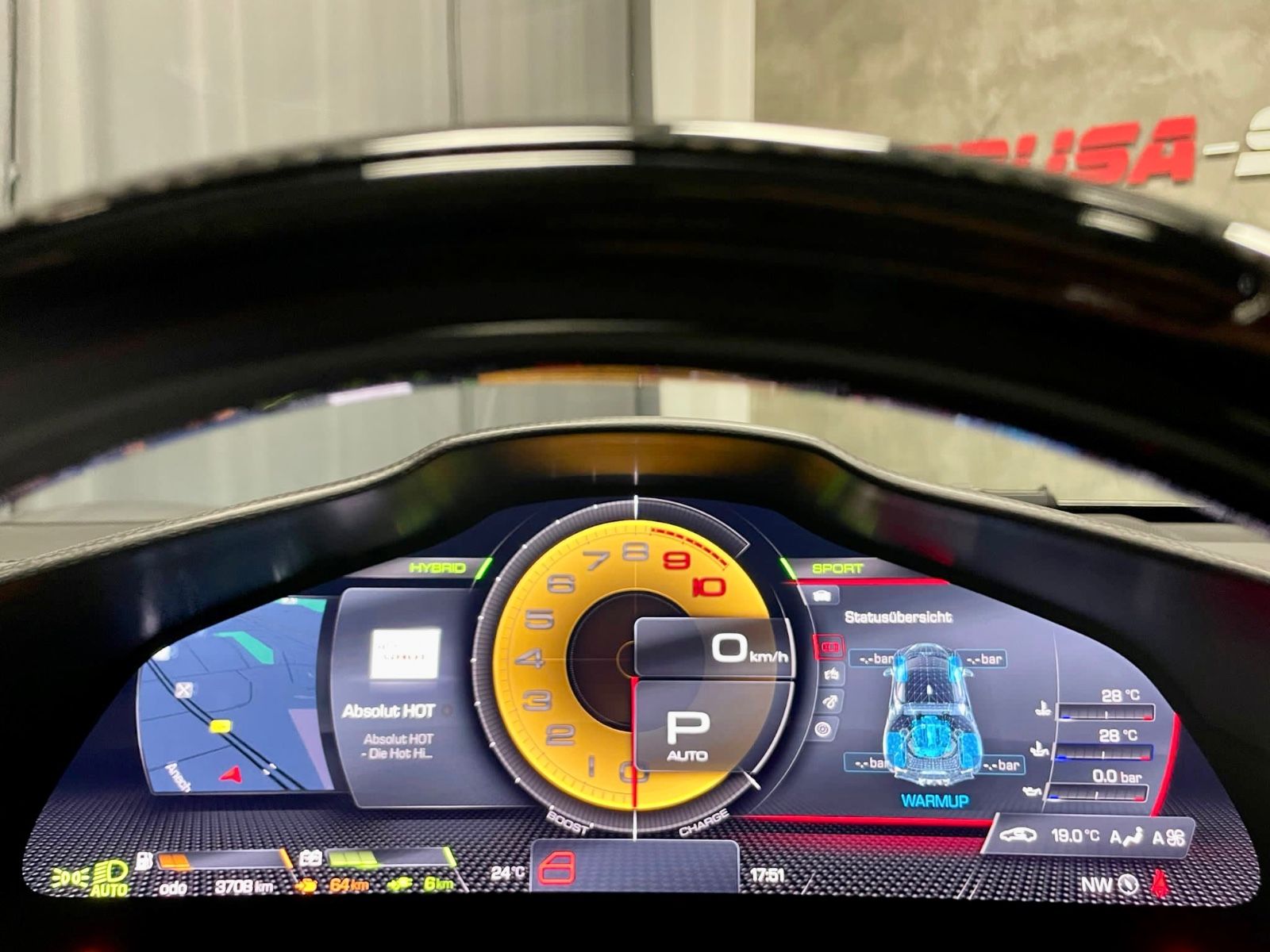 Fahrzeugabbildung Ferrari SF90 STRADALE NOVITEC RACINGSEAT CARBONPACK FULL