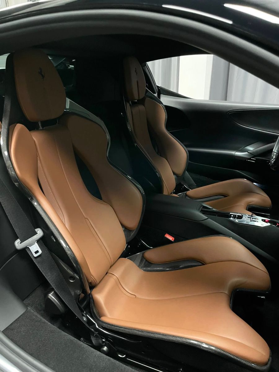 Fahrzeugabbildung Ferrari SF90 STRADALE NOVITEC RACINGSEAT CARBONPACK FULL