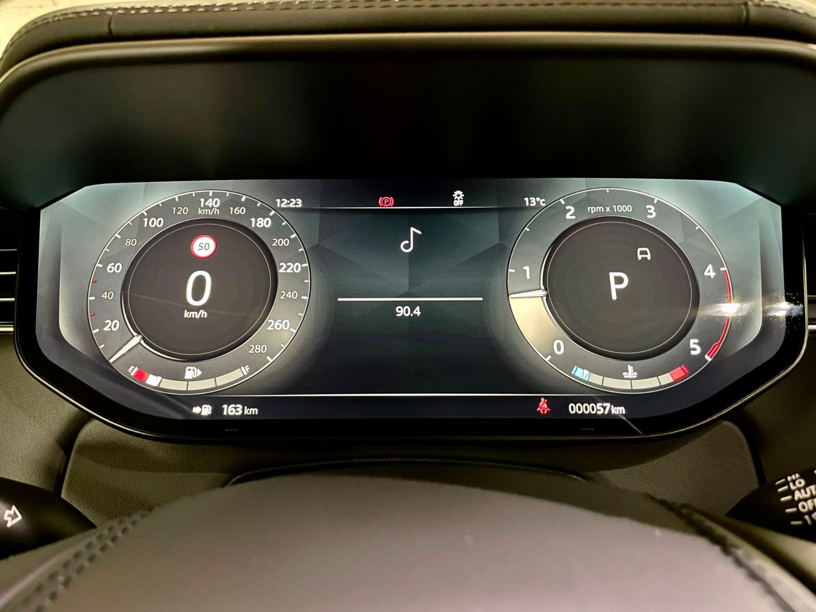 Fahrzeugabbildung Land Rover RR SPORT D300 DYNAMIC SE BLACKPACK PANO PROD22!