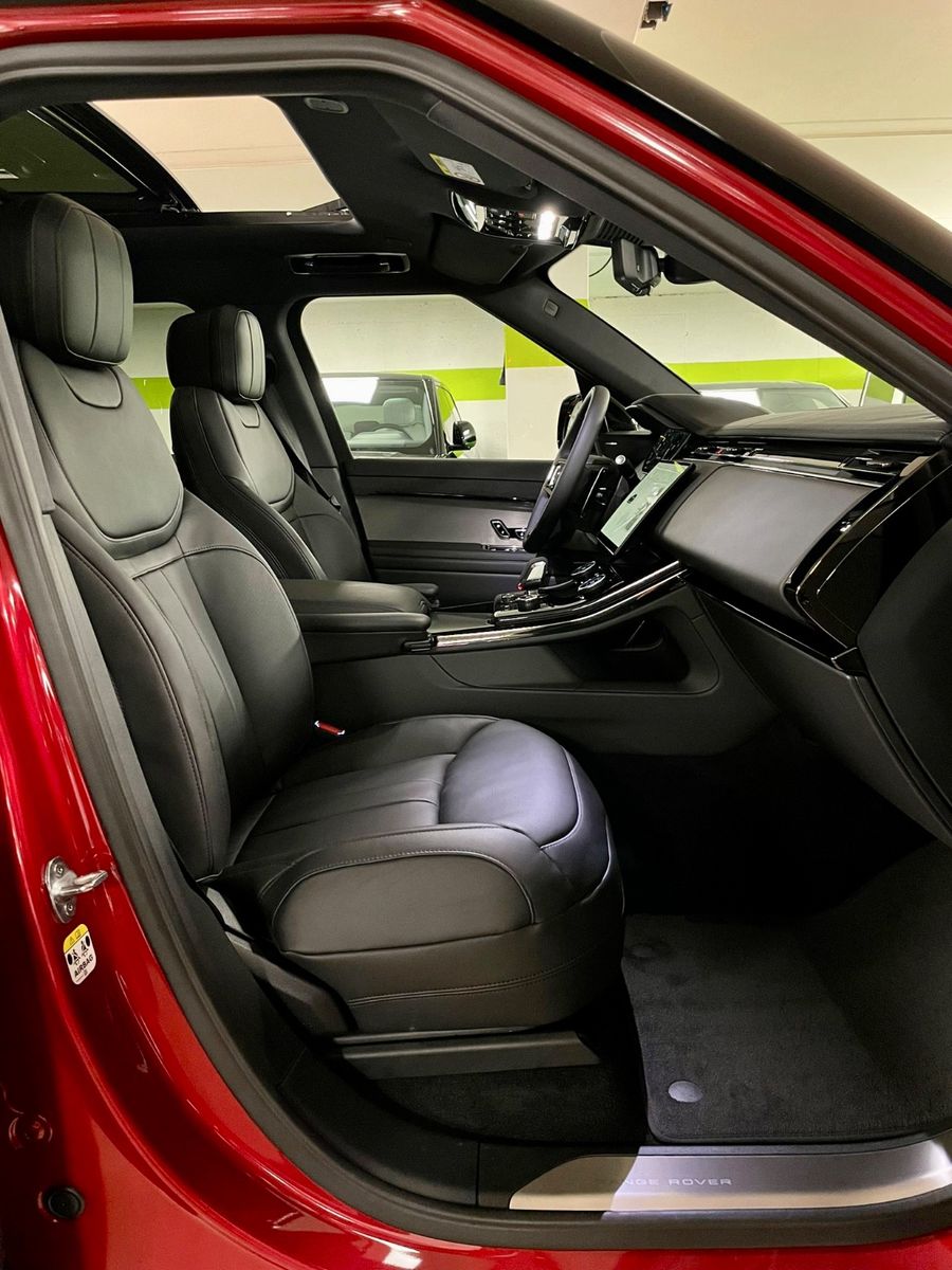 Fahrzeugabbildung Land Rover RR SPORT D300 DYNAMIC SE BLACKPACK PANO PROD22!