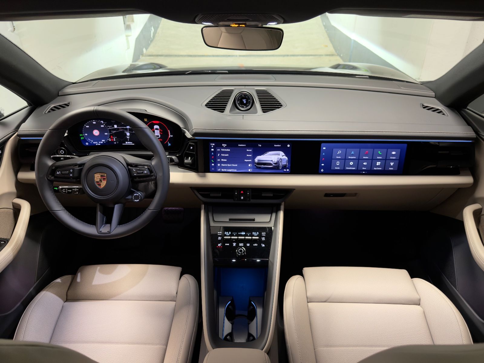 Fahrzeugabbildung Porsche MACAN 4 DESIGNPACK 22ZOLL TRÜFFEL INT PANO FULL!