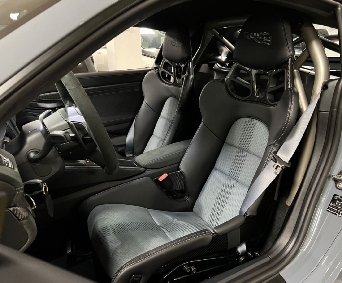 Fahrzeugabbildung Porsche CAYMAN GT4RS WEISSACH CLUBSPORT CERAMIC NEW!!!