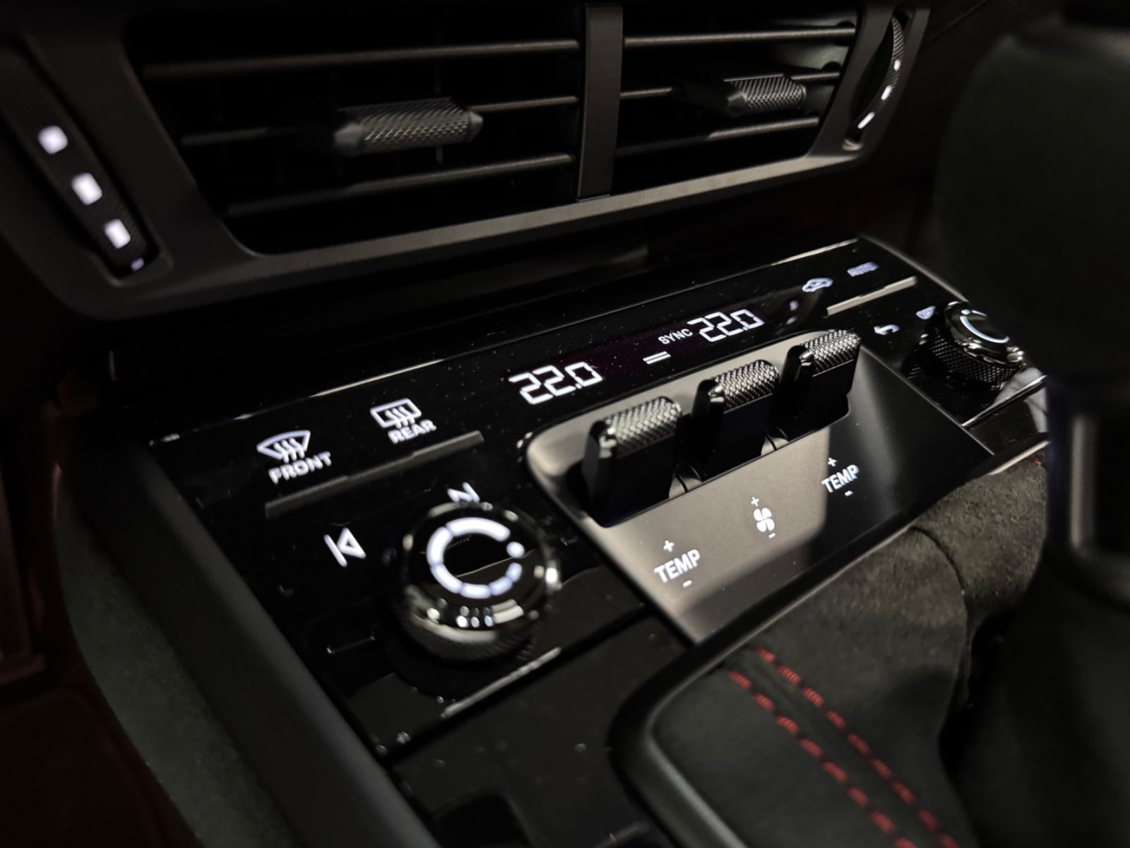 Fahrzeugabbildung Porsche 992 GT3 FACELIFT PDK CLUBSPORT CARBONSEAT NEWCAR