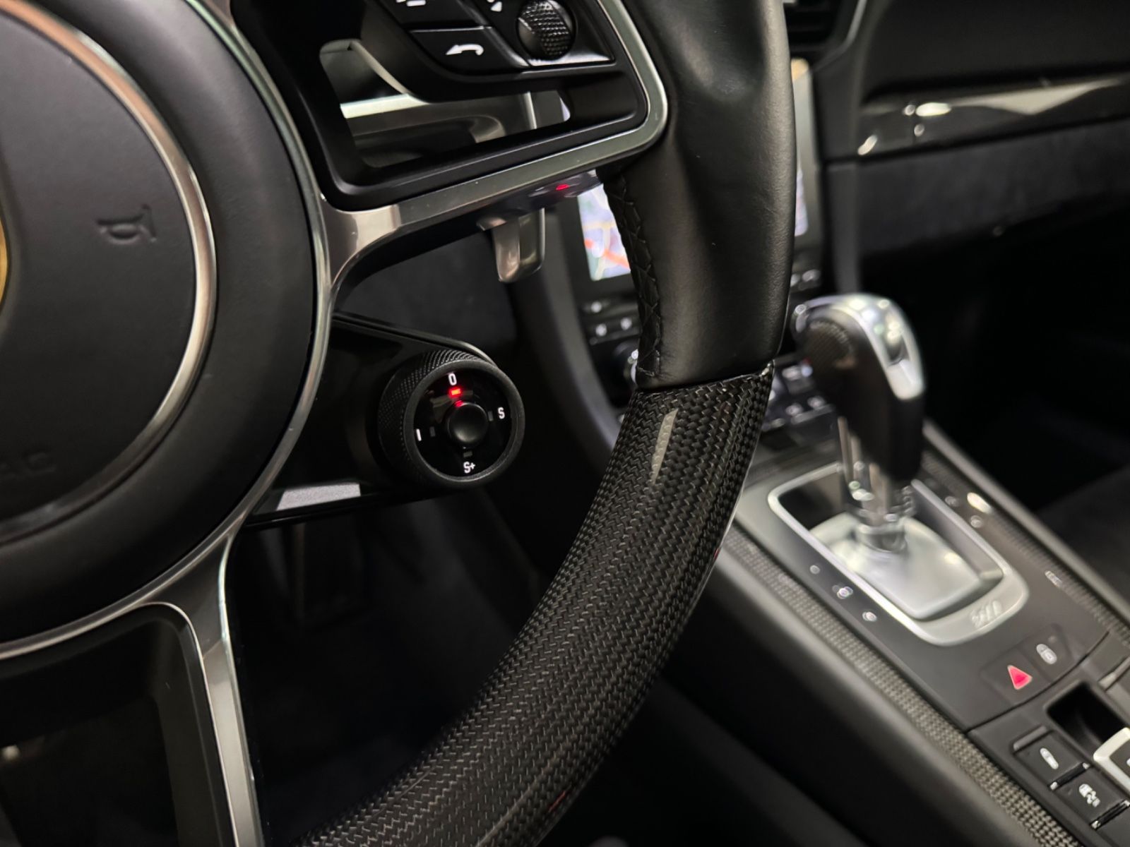 Fahrzeugabbildung Porsche 991 CARRERA GTS FACELIFT SAMMLER NUR 6500KM FULL