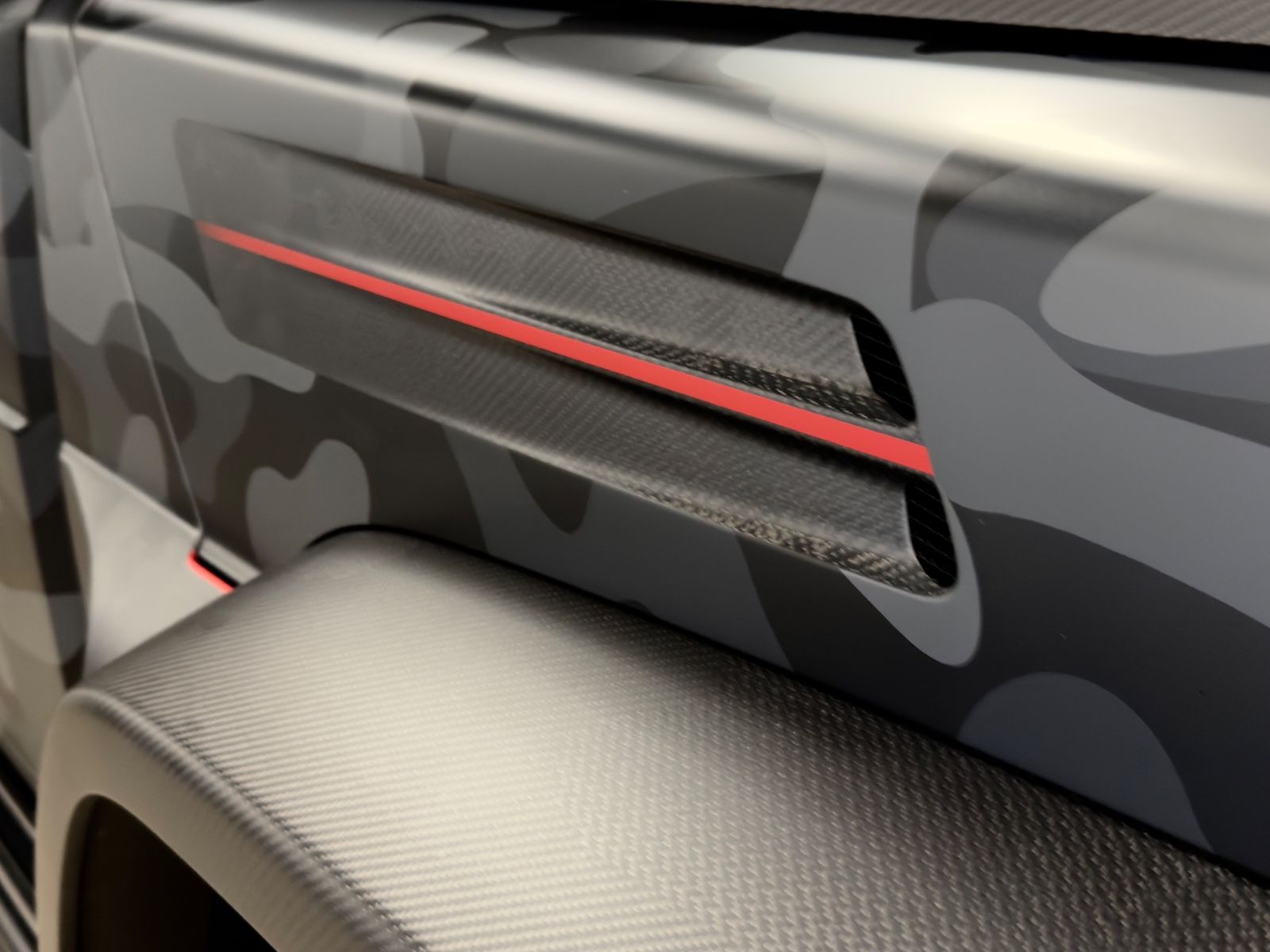 Fahrzeugabbildung Mercedes-Benz G 63 AMG MANSORY&PHILIPP PLEIN 1OF7 STAR TROOPER