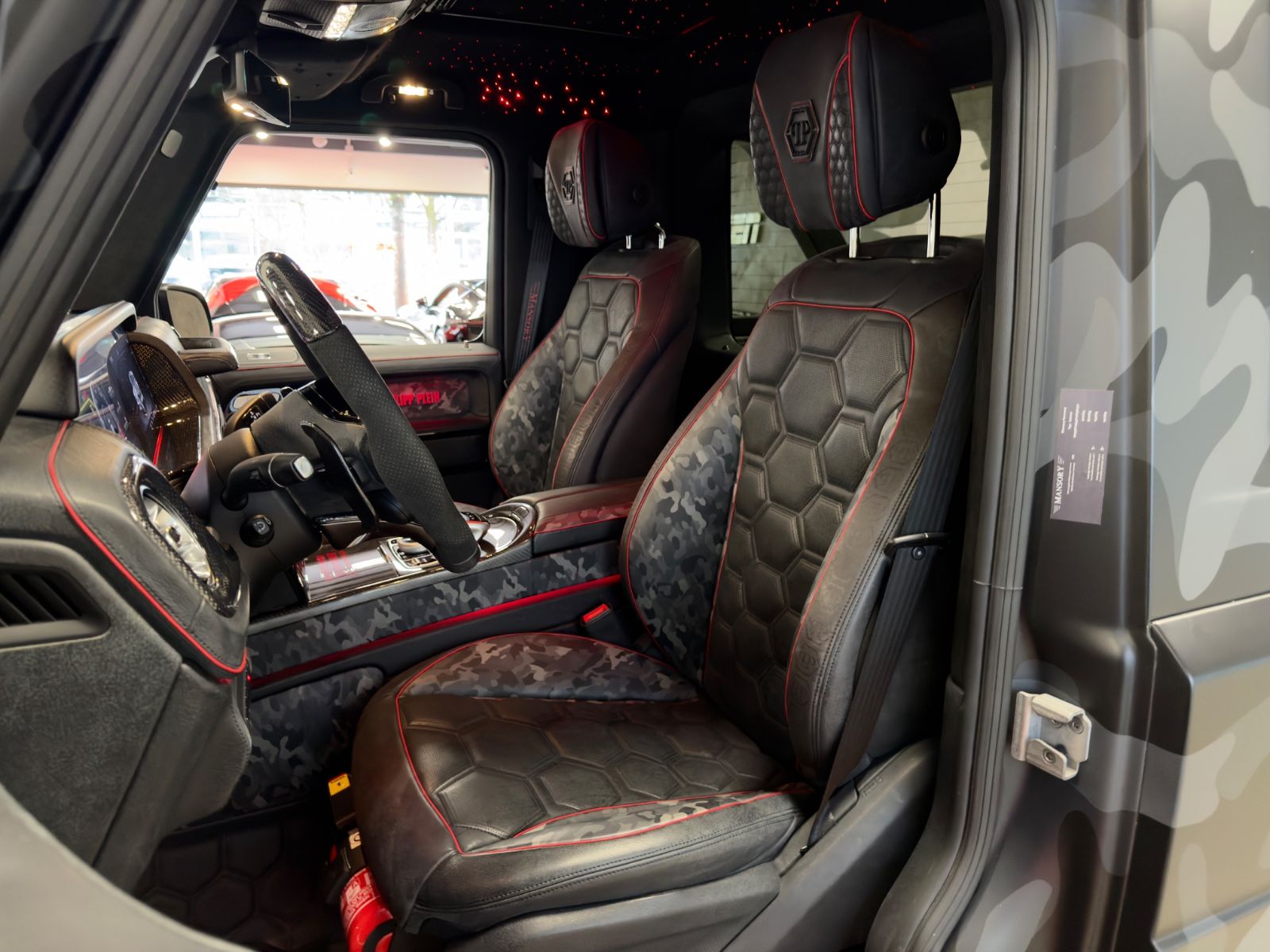 Fahrzeugabbildung Mercedes-Benz G 63 AMG MANSORY&PHILIPP PLEIN 1OF7 STAR TROOPER