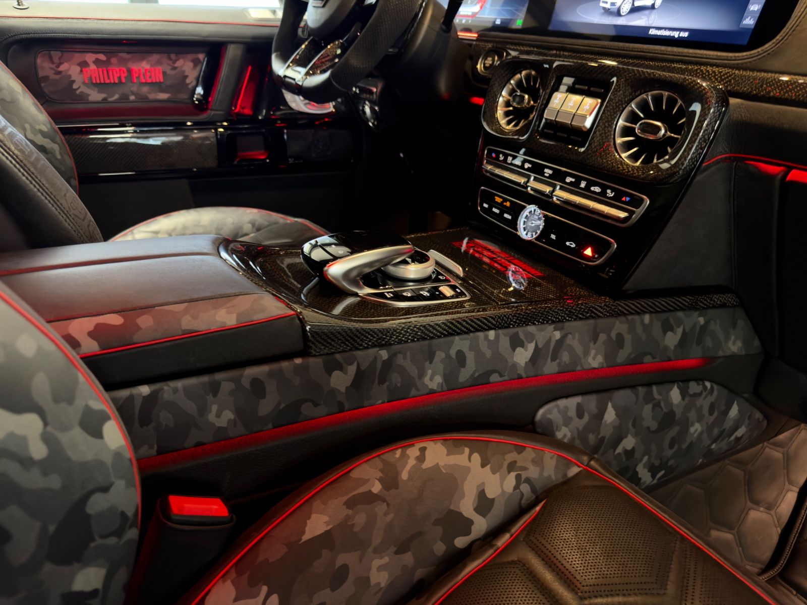 Fahrzeugabbildung Mercedes-Benz G 63 AMG MANSORY&PHILIPP PLEIN 1OF7 STAR TROOPER