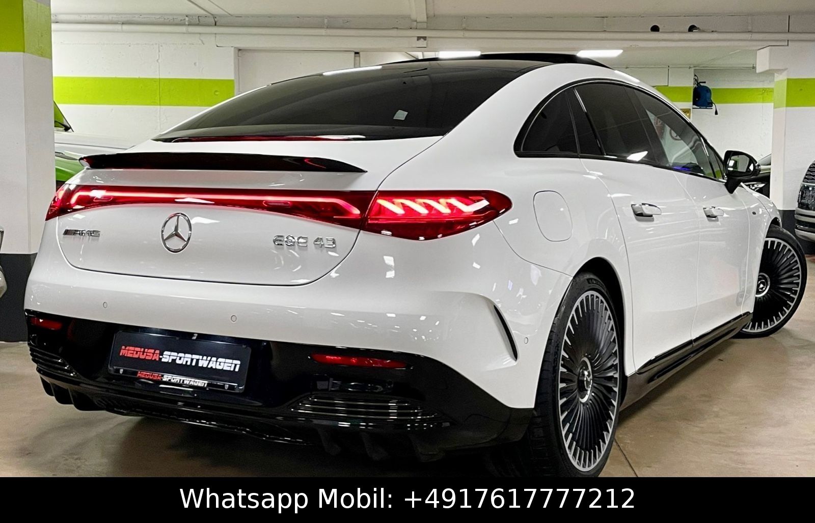 Fahrzeugabbildung Mercedes-Benz EQE AMG 43 4M HYPERSCREEN CARBON NIGHTPACK FULL!