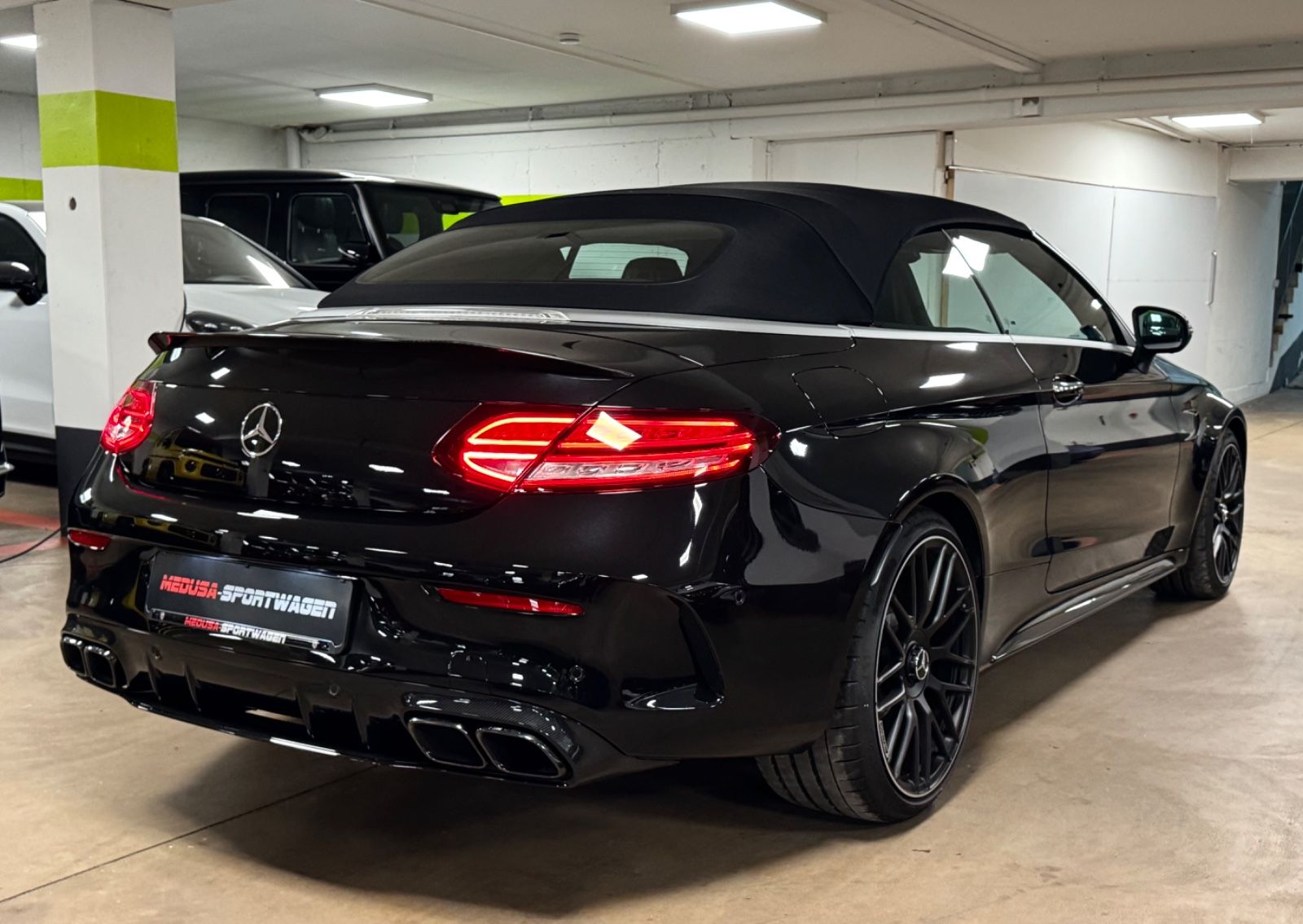 Fahrzeugabbildung Mercedes-Benz C 63 S AMG CABRIO CARBON EXT&INT CERAMIC FULLOPT