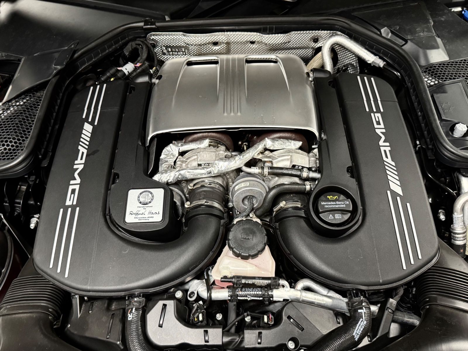 Fahrzeugabbildung Mercedes-Benz C 63 S AMG CABRIO CARBON EXT&INT CERAMIC FULLOPT