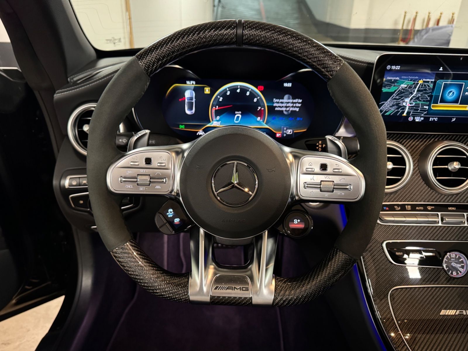 Fahrzeugabbildung Mercedes-Benz C 63 S AMG CABRIO CARBON EXT&INT CERAMIC FULLOPT