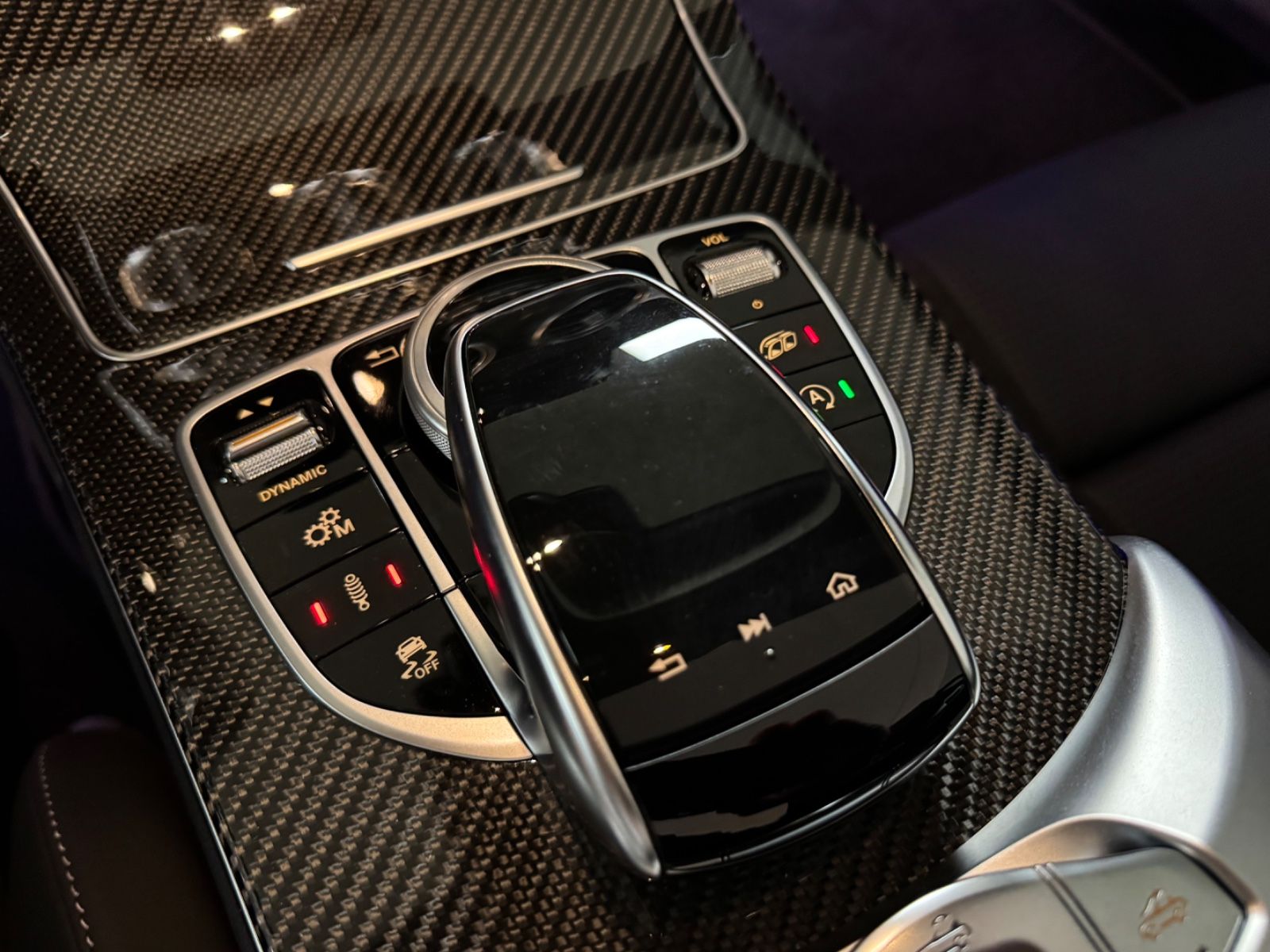 Fahrzeugabbildung Mercedes-Benz C 63 S AMG CABRIO CARBON EXT&INT CERAMIC FULLOPT