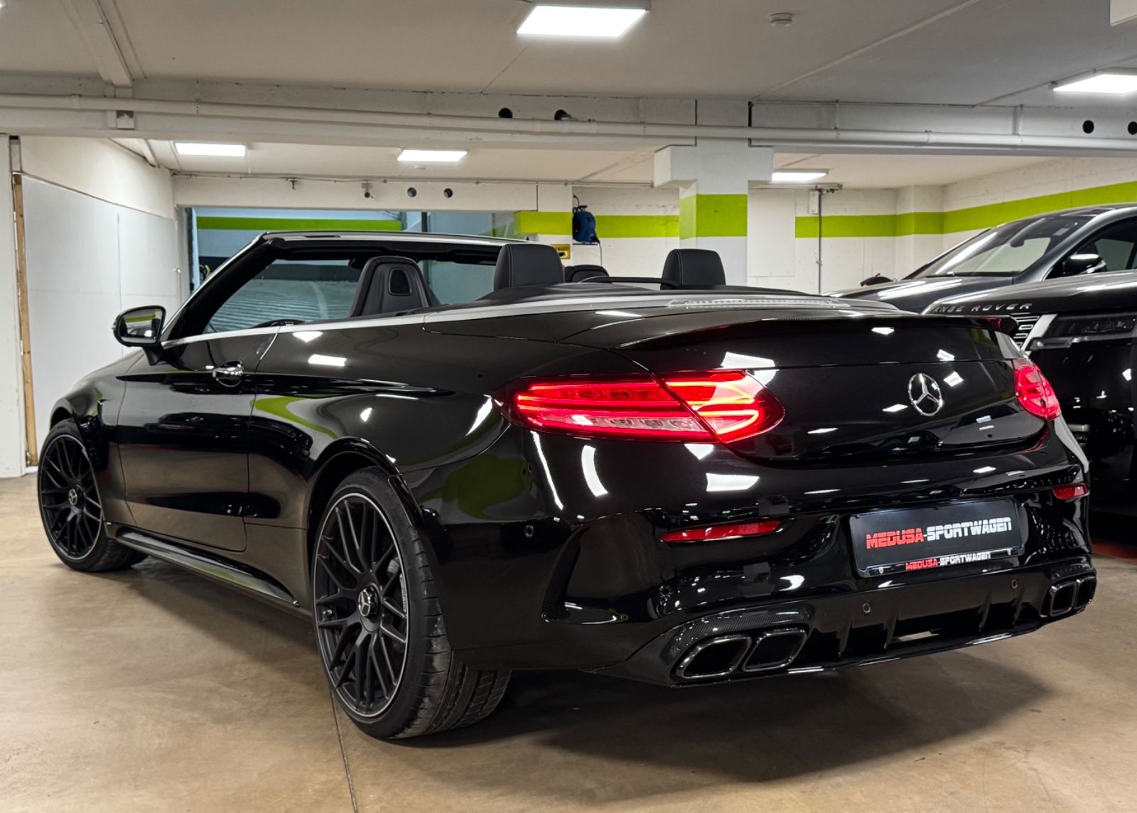 Fahrzeugabbildung Mercedes-Benz C 63 S AMG CABRIO CARBON EXT&INT CERAMIC FULLOPT