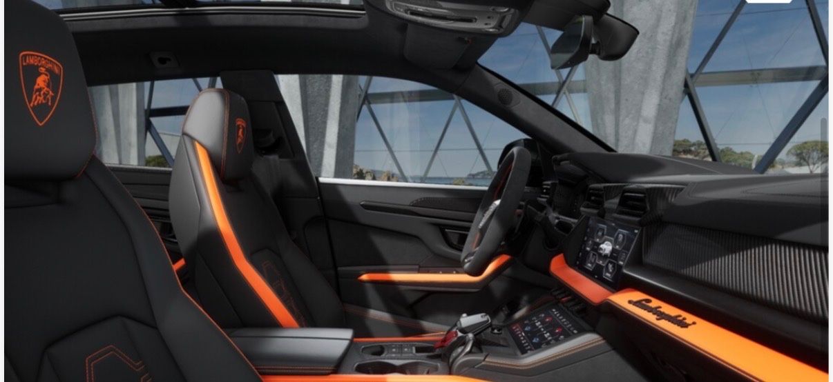 Fahrzeugabbildung Lamborghini URUS SE BIG-CARBONPACK B&O MASSAGE PR26 FULLOPT!