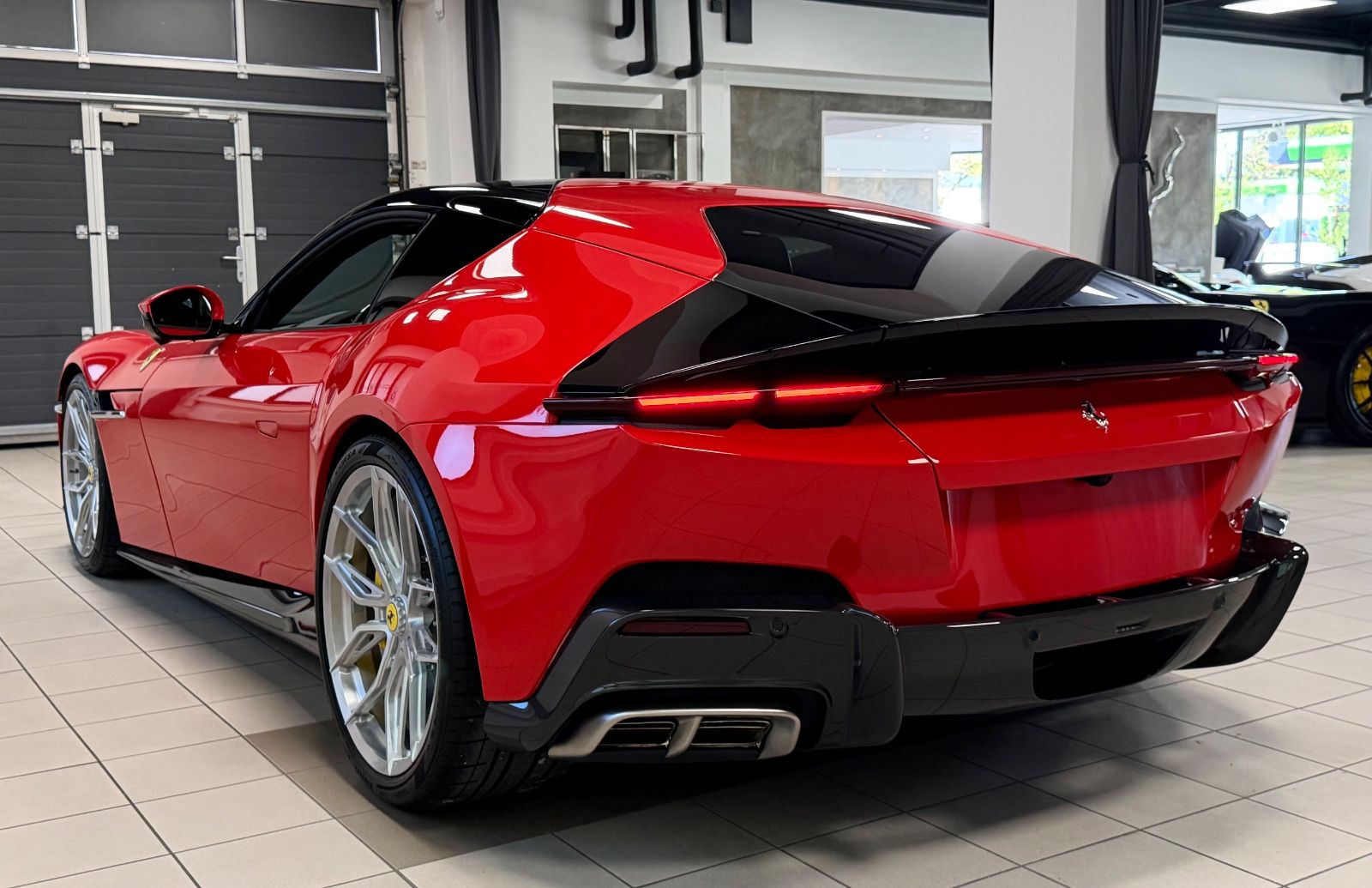 Fahrzeugabbildung Ferrari 12 CILINDRI NOVITEC UNIQUE CARBON LIFT JBL FULL!