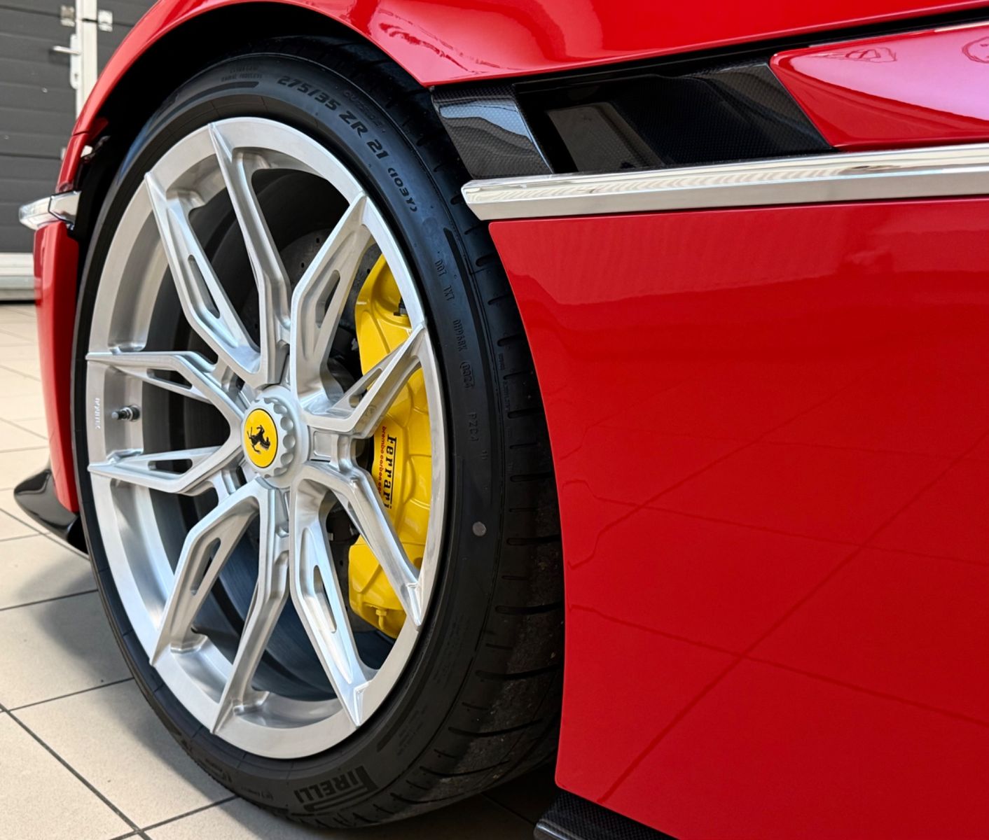 Fahrzeugabbildung Ferrari 12 CILINDRI NOVITEC UNIQUE CARBON LIFT JBL FULL!