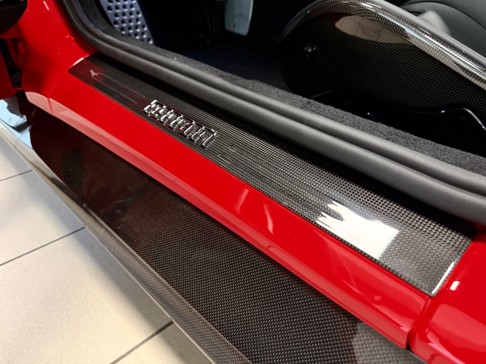 Fahrzeugabbildung Ferrari 12 CILINDRI NOVITEC UNIQUE CARBON LIFT JBL FULL!