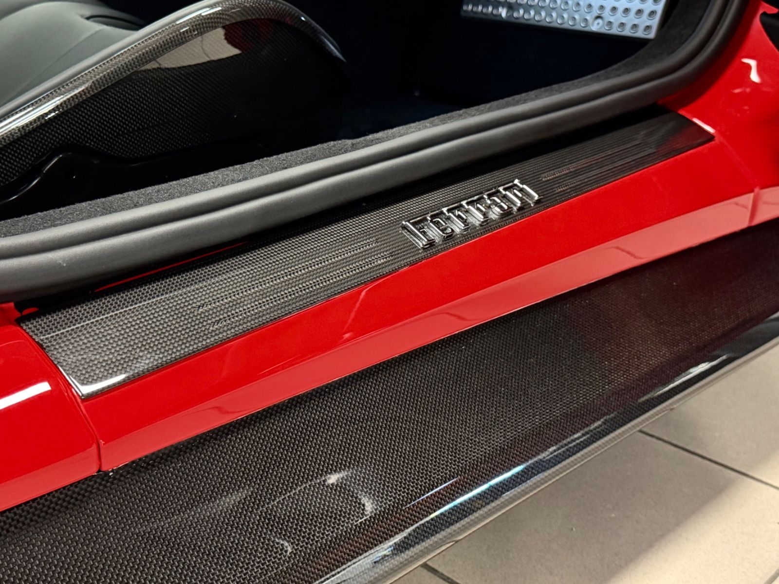 Fahrzeugabbildung Ferrari 12 CILINDRI NOVITEC UNIQUE CARBON LIFT JBL FULL!