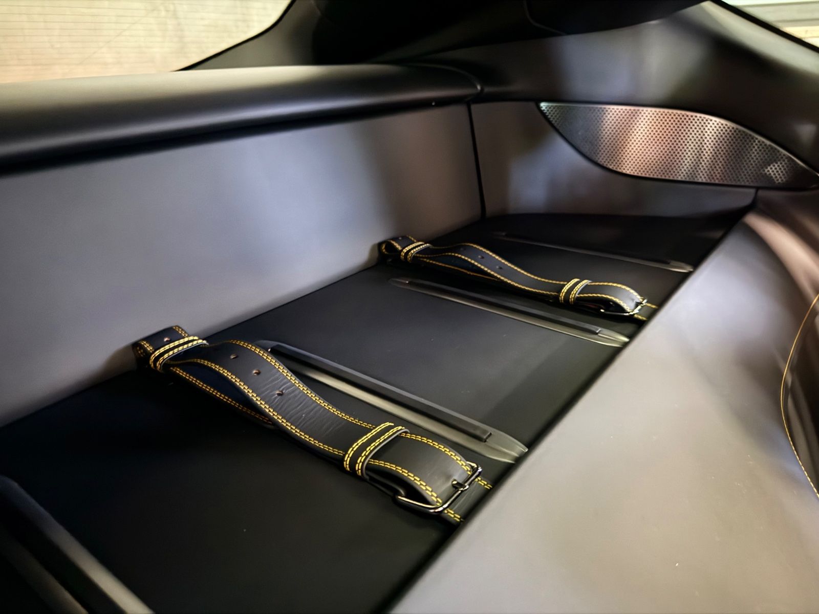 Fahrzeugabbildung Ferrari 12 CILINDRI NOVITEC UNIQUE CARBON LIFT JBL FULL!