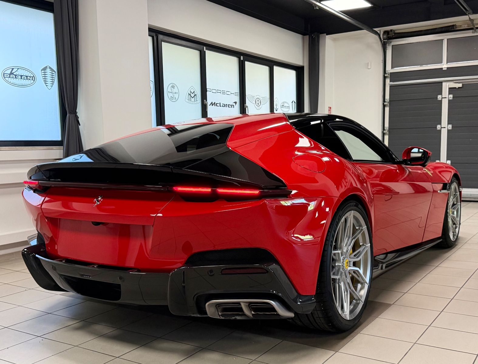 Fahrzeugabbildung Ferrari 12 CILINDRI NOVITEC UNIQUE CARBON LIFT JBL FULL!