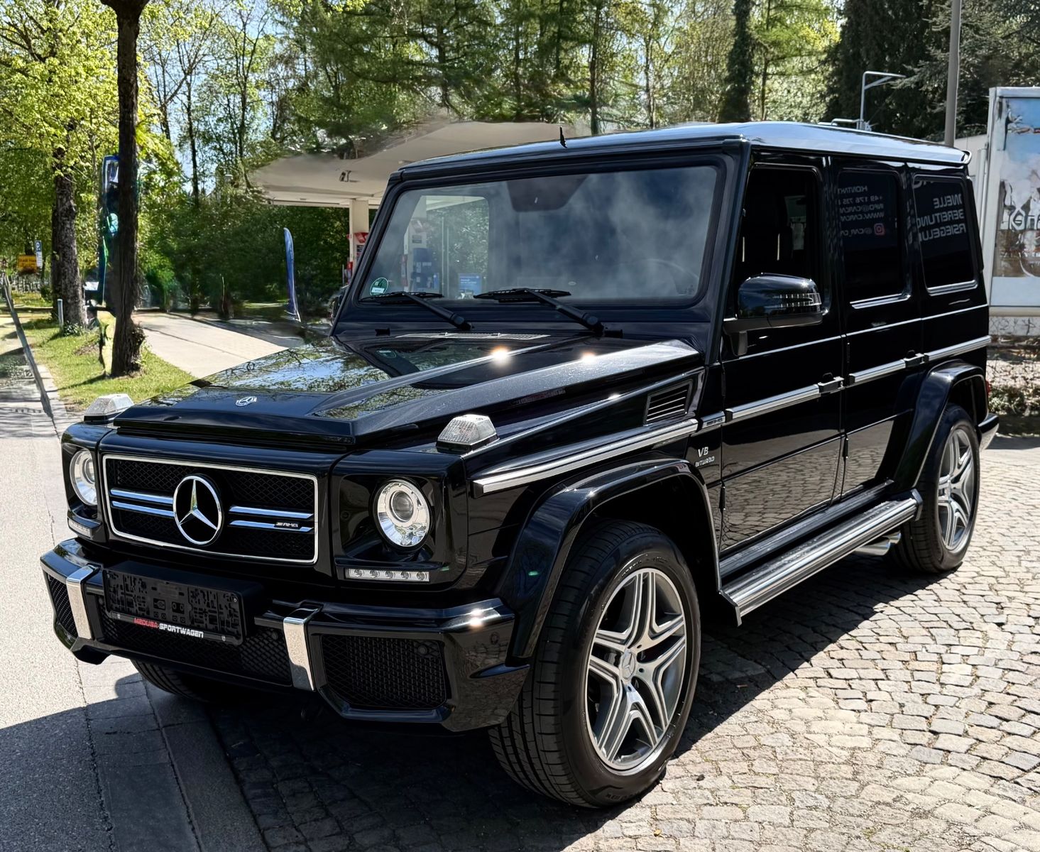 Fahrzeugabbildung Mercedes-Benz G 63 AMG FACELIFT DESIGNO HARMAN-KARDON TOP FULL