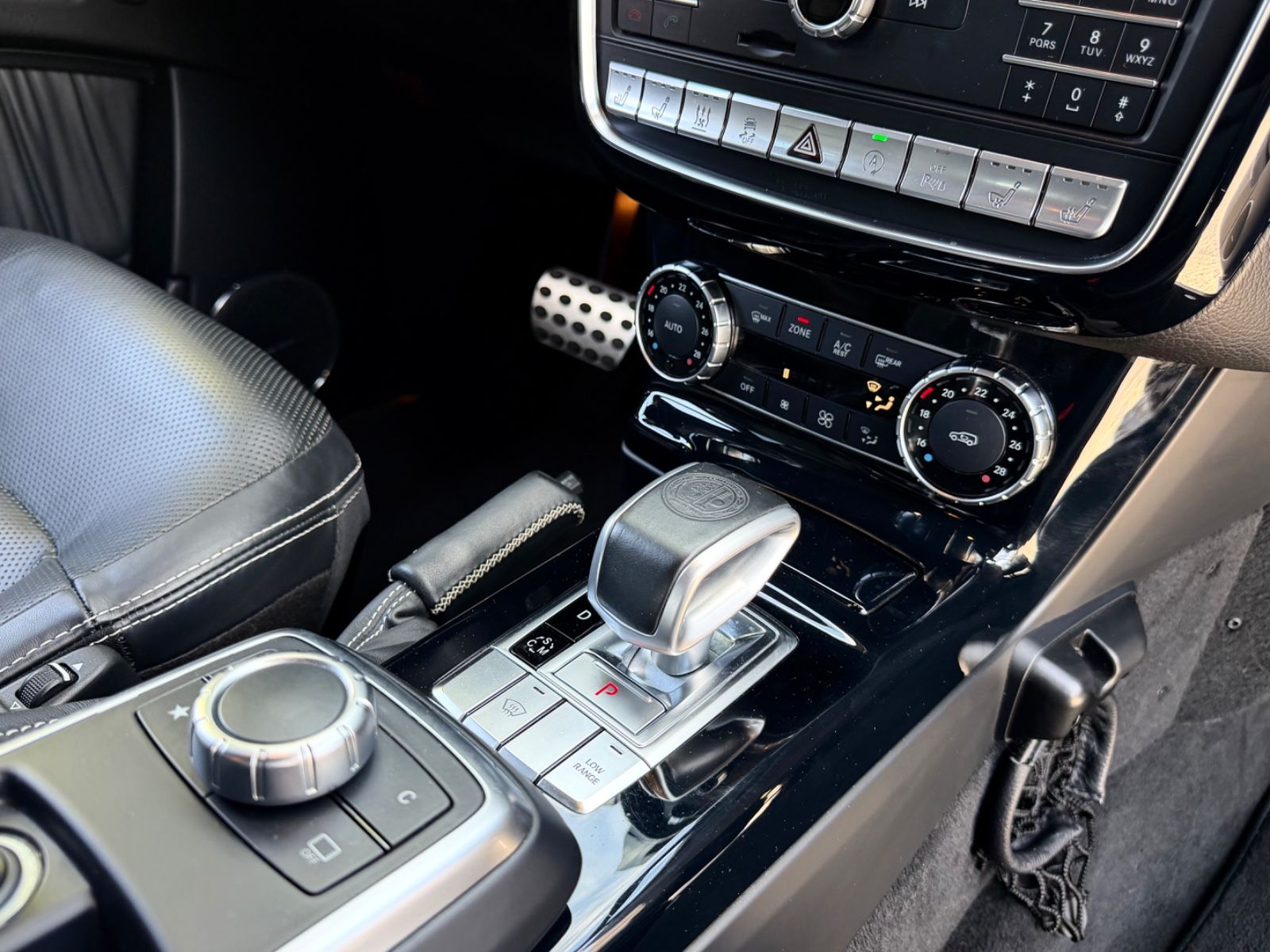 Fahrzeugabbildung Mercedes-Benz G 63 AMG FACELIFT DESIGNO 1HAND DEUTSCH TOPZUST!