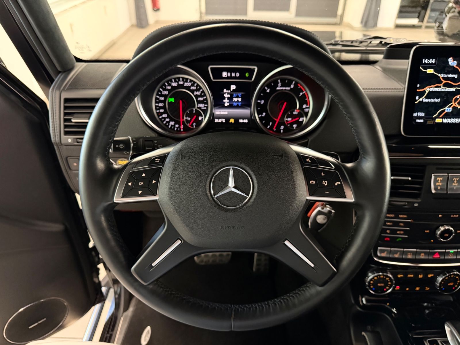Fahrzeugabbildung Mercedes-Benz G 63 AMG FACELIFT DESIGNO 1HAND DEUTSCH TOPZUST!