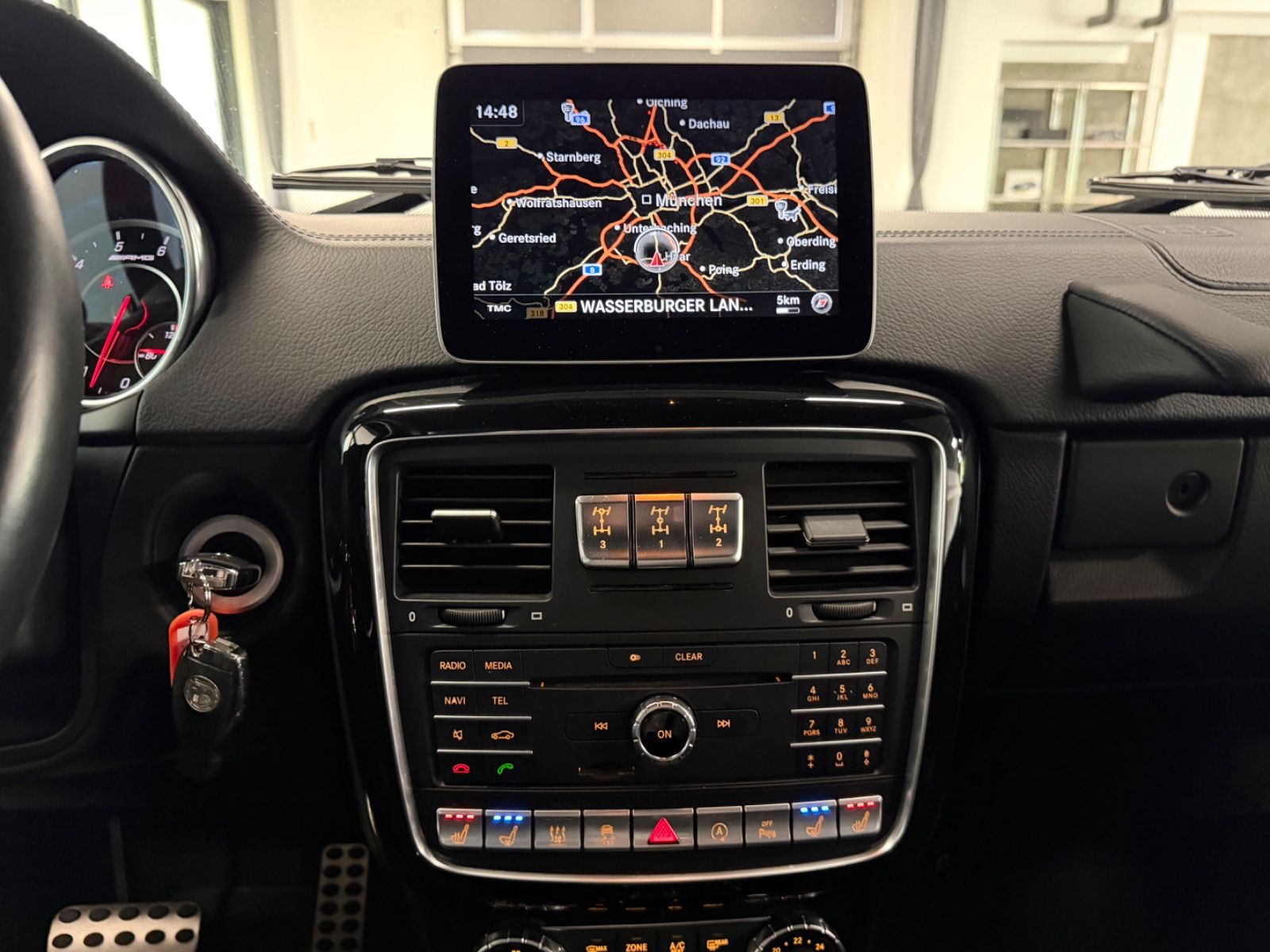 Fahrzeugabbildung Mercedes-Benz G 63 AMG FACELIFT DESIGNO 1HAND DEUTSCH TOPZUST!
