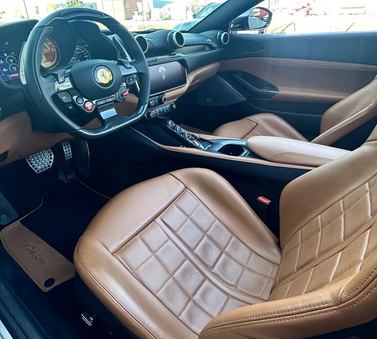 Fahrzeugabbildung Ferrari PORTOFINO V8 CARBON JBL ADAS P-DISPAY