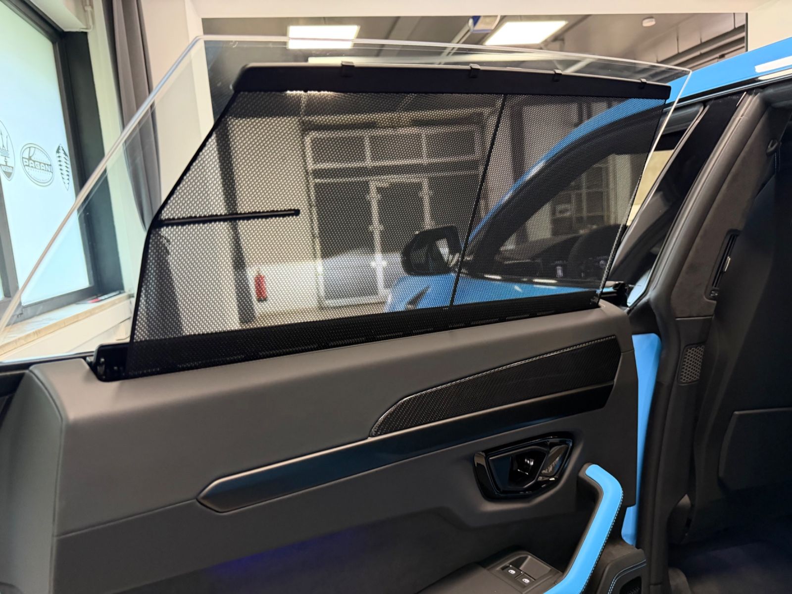 Fahrzeugabbildung Lamborghini URUS SE BIG-CARBONPACK B&O MASSAGE PR26 FULLOPT!