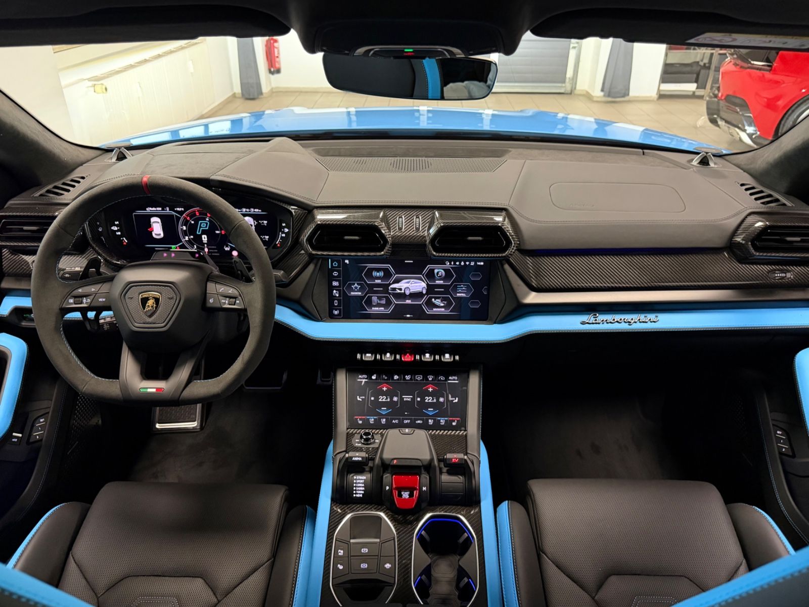 Fahrzeugabbildung Lamborghini URUS SE BIG-CARBONPACK B&O MASSAGE PR26 FULLOPT!