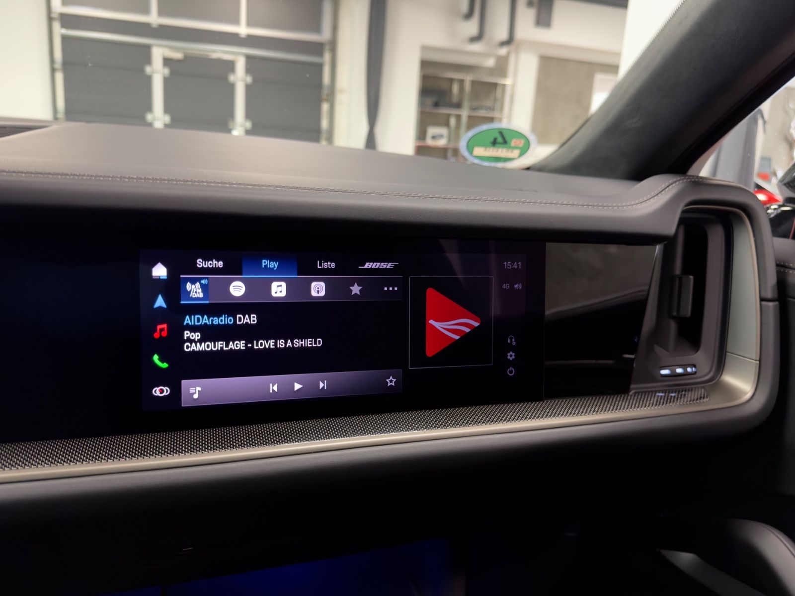 Fahrzeugabbildung Porsche CAYENNE COUPE TURBO E-HYBRID CERAMIC CARBON FULL